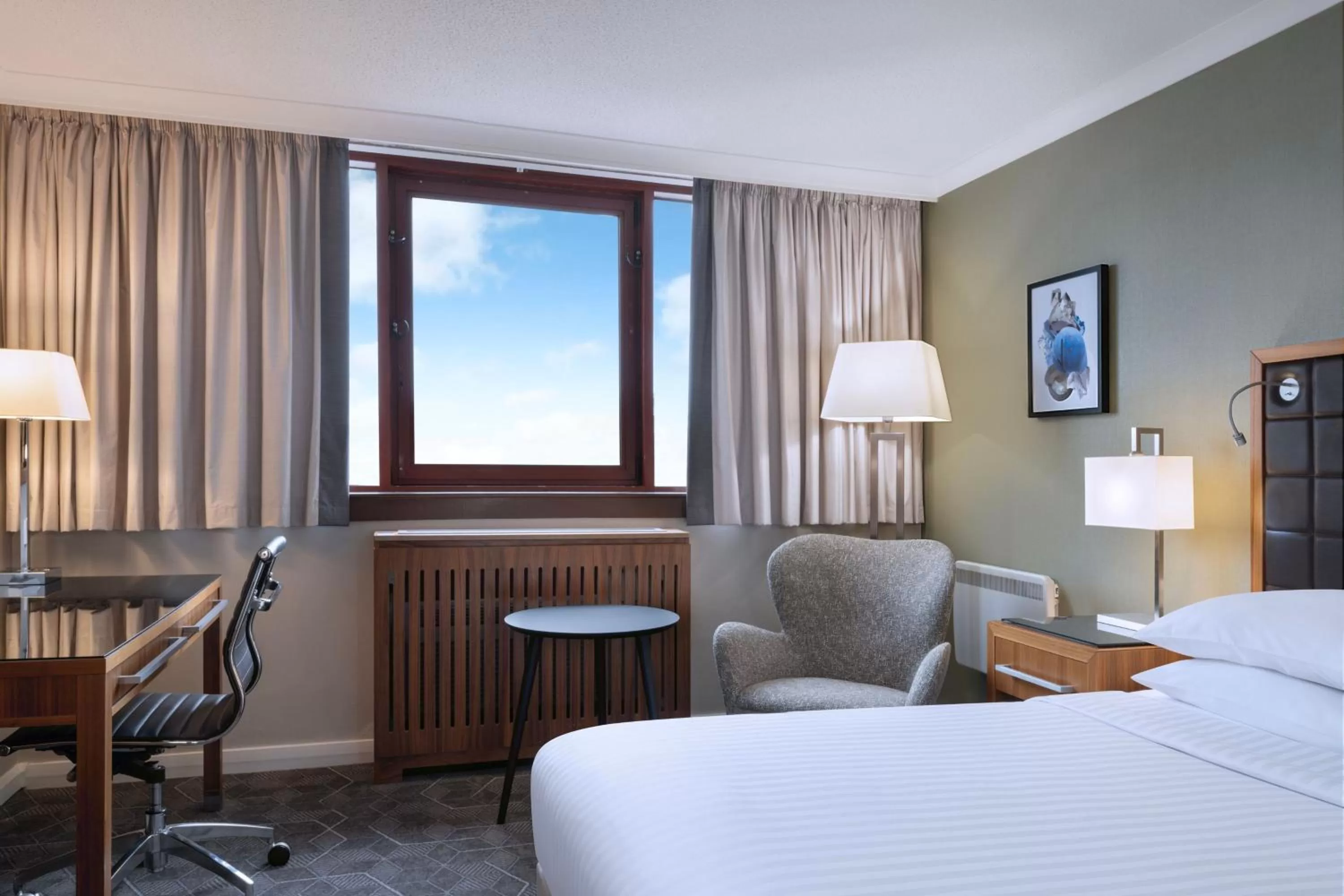 Photo of the whole room, Bed in Delta Hotels by Marriott Swansea