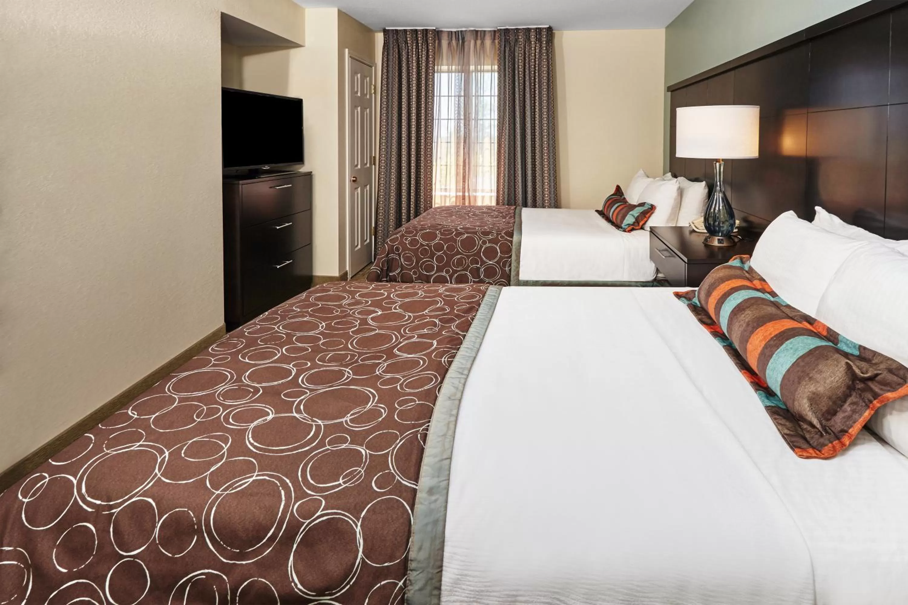 Bedroom, Bed in Staybridge Suites Glenview by IHG