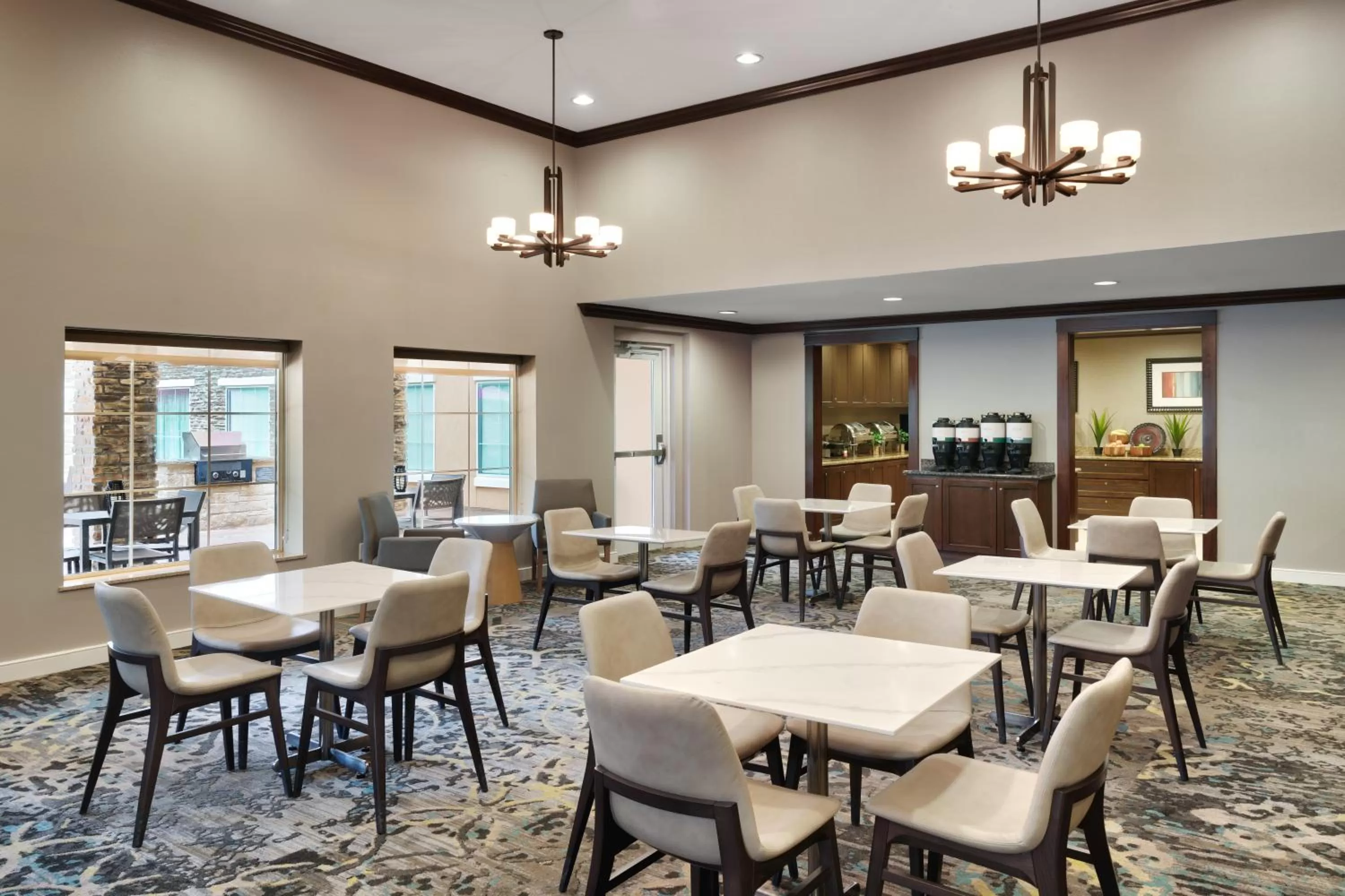 Dining area in Residence Inn by Marriott Houston I-10 West/Park Row
