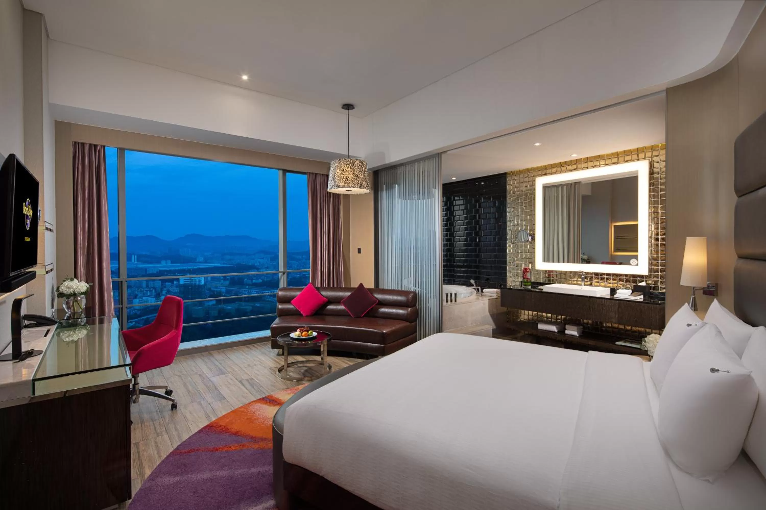 Photo of the whole room, Bed in Hard Rock Hotel Shenzhen