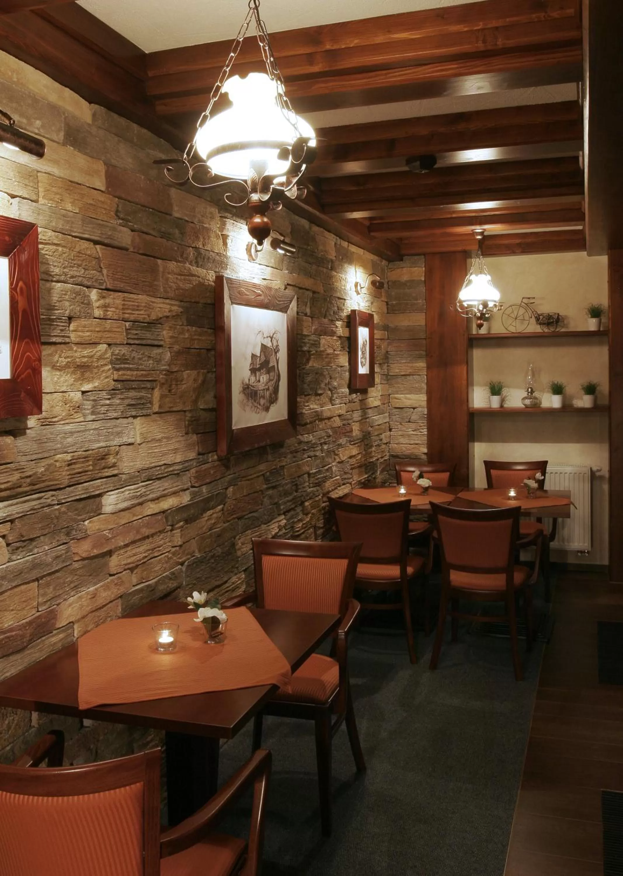 Restaurant/Places to Eat in Vila Grand