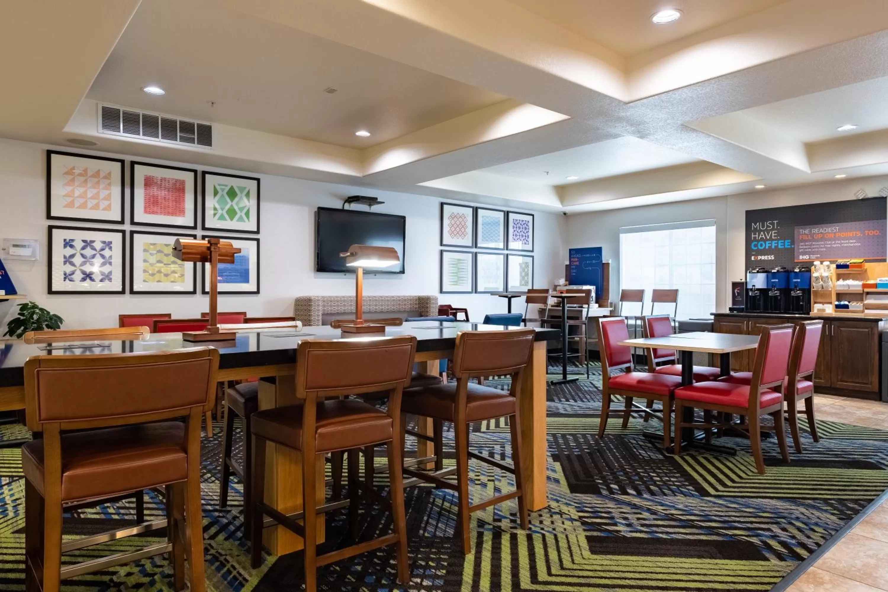 Breakfast in Holiday Inn Express Hotel & Suites Evanston by IHG