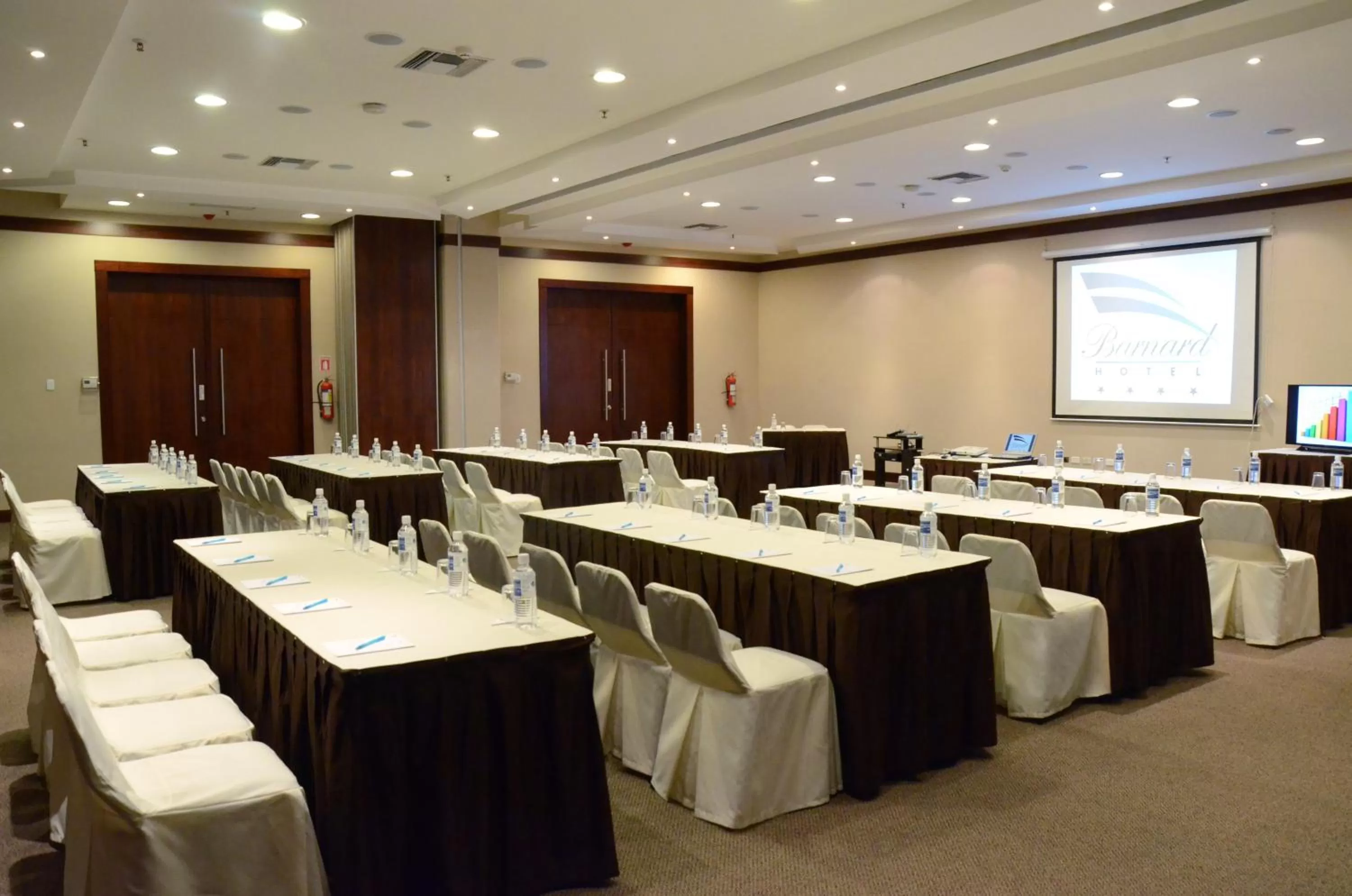 Banquet/Function facilities in Fenix Hotel