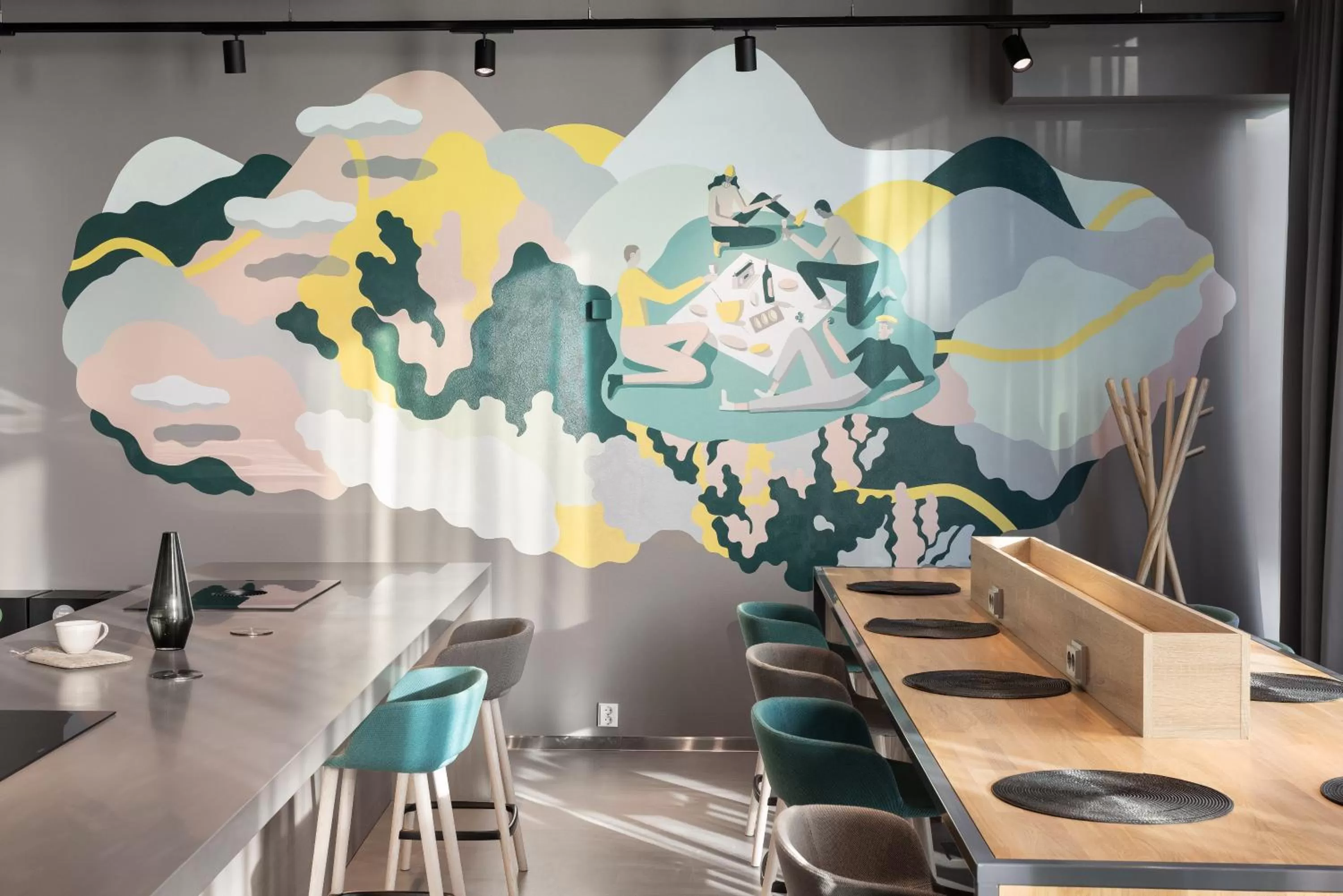 Communal lounge/ TV room in Noli Myyrmäki