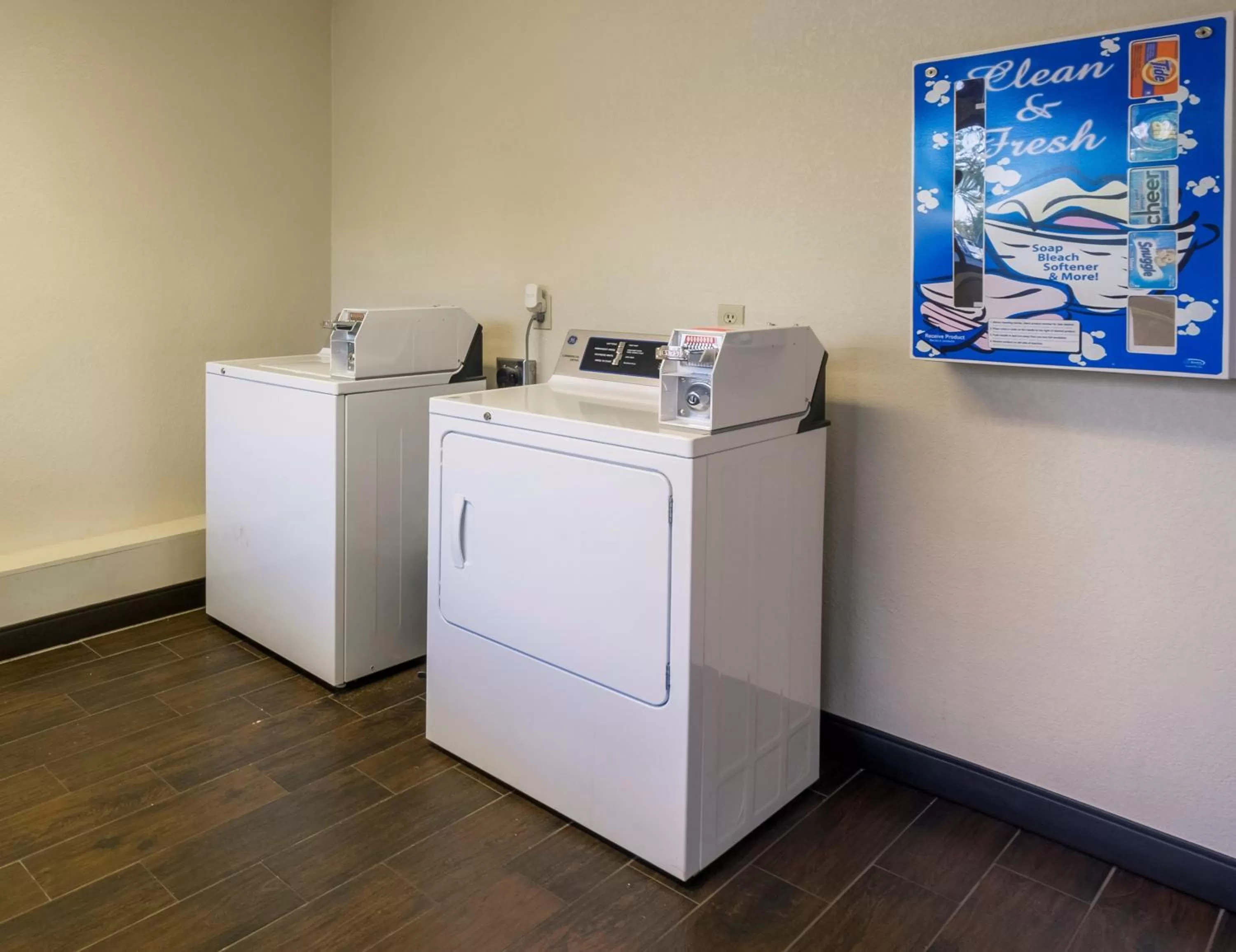 laundry in Red Roof Inn PLUS+ Columbus - Dublin