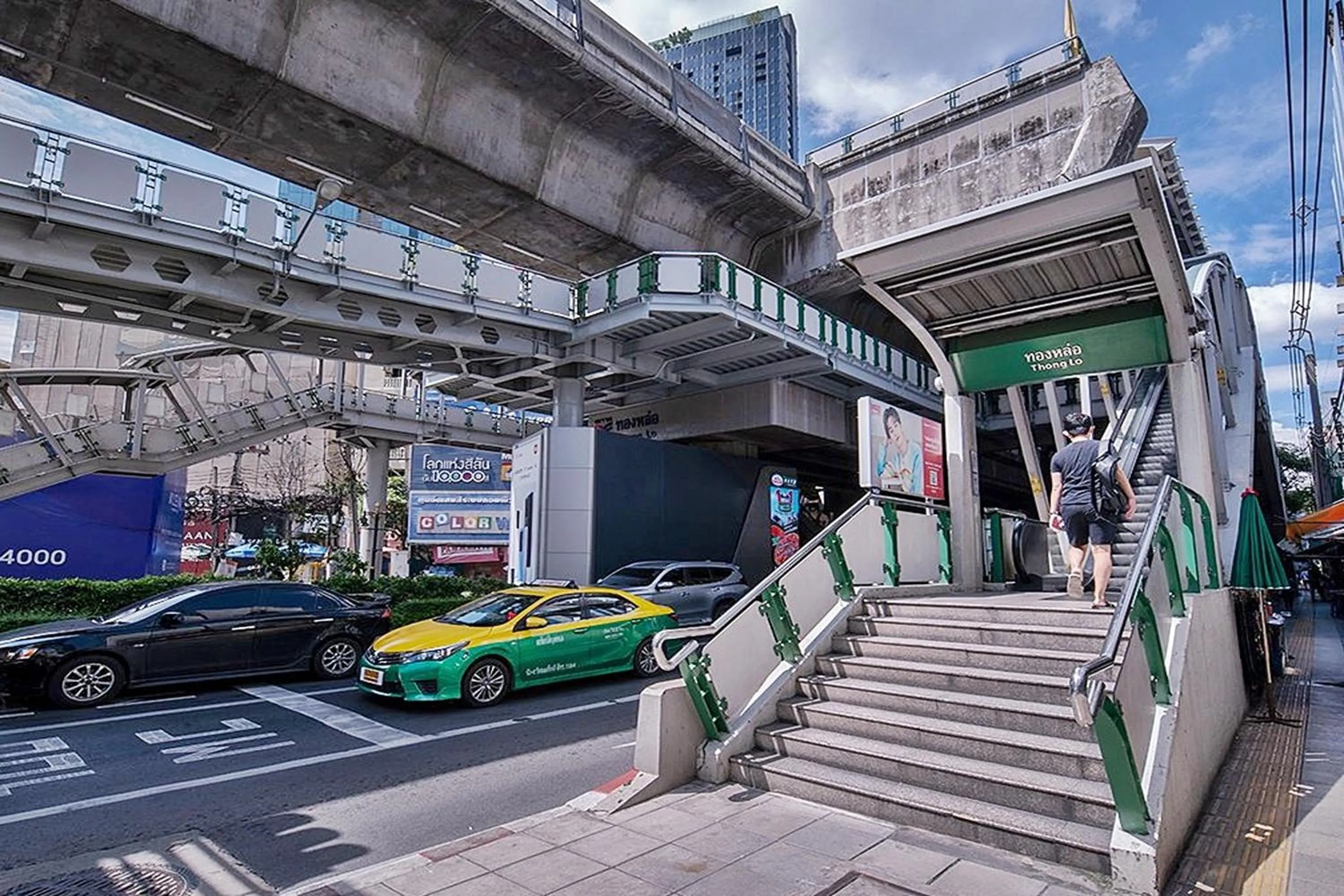 Property building in The SACHA Apart-Hotel Thonglor