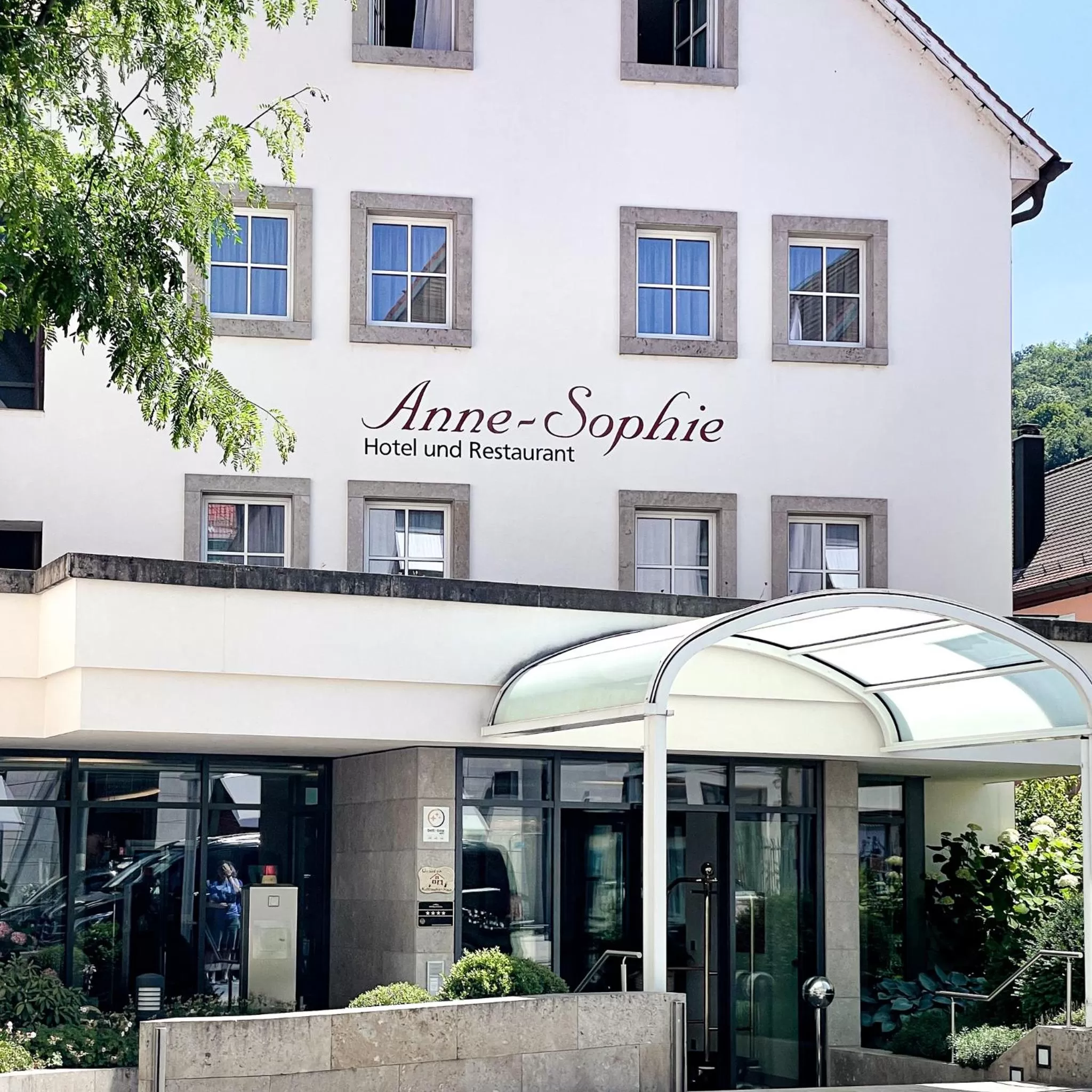 Property building in Hotel-Restaurant Anne-Sophie