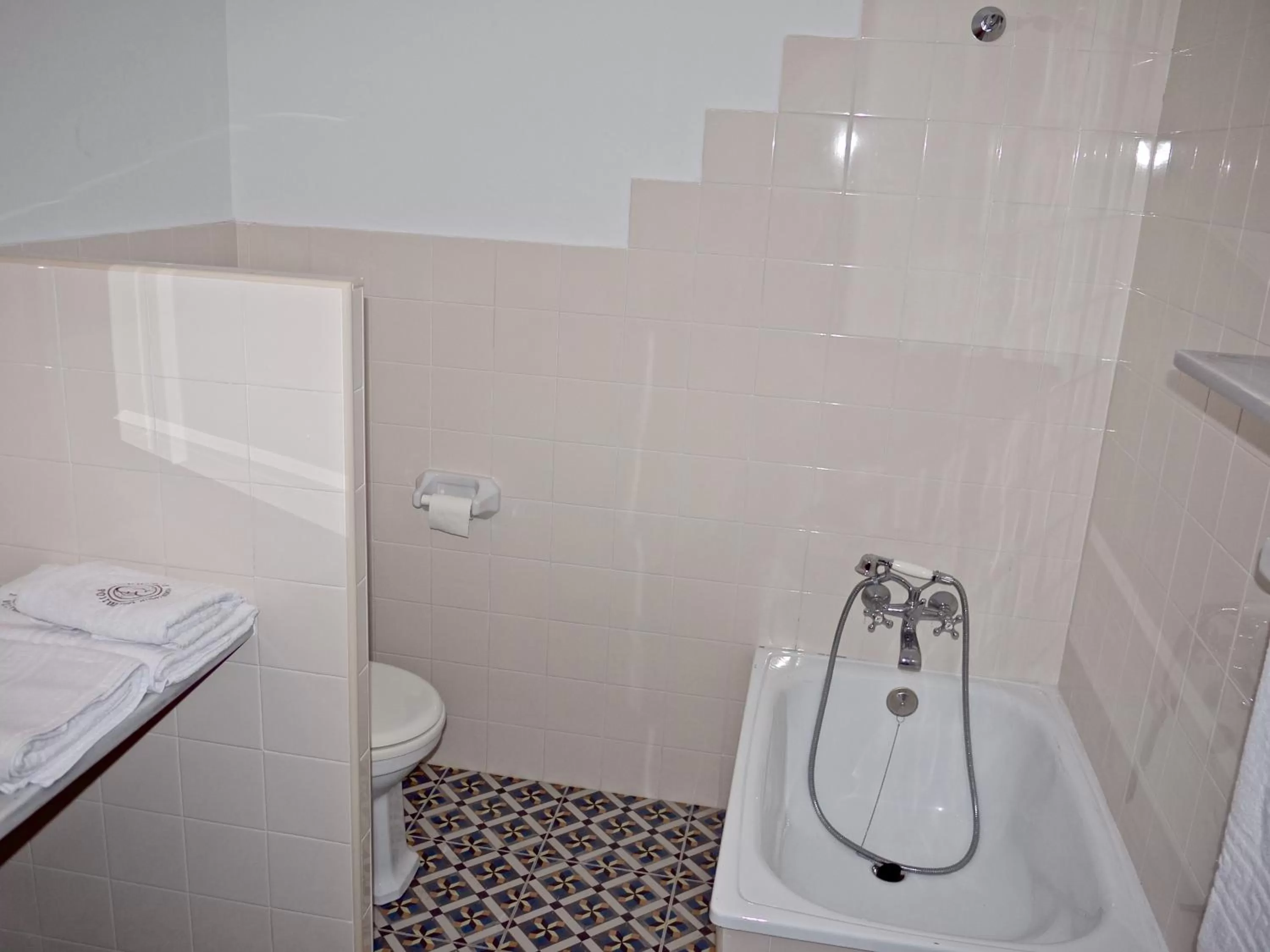 Bathroom in Olmitos 3 Hotel boutique, Casa-Palacio