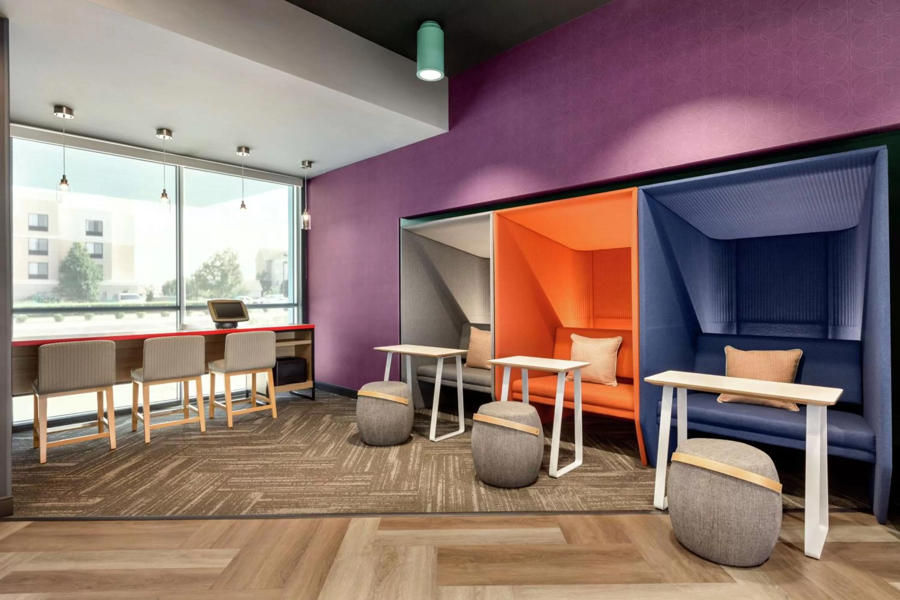 Lobby or reception in Tru By Hilton Wichita Northeast