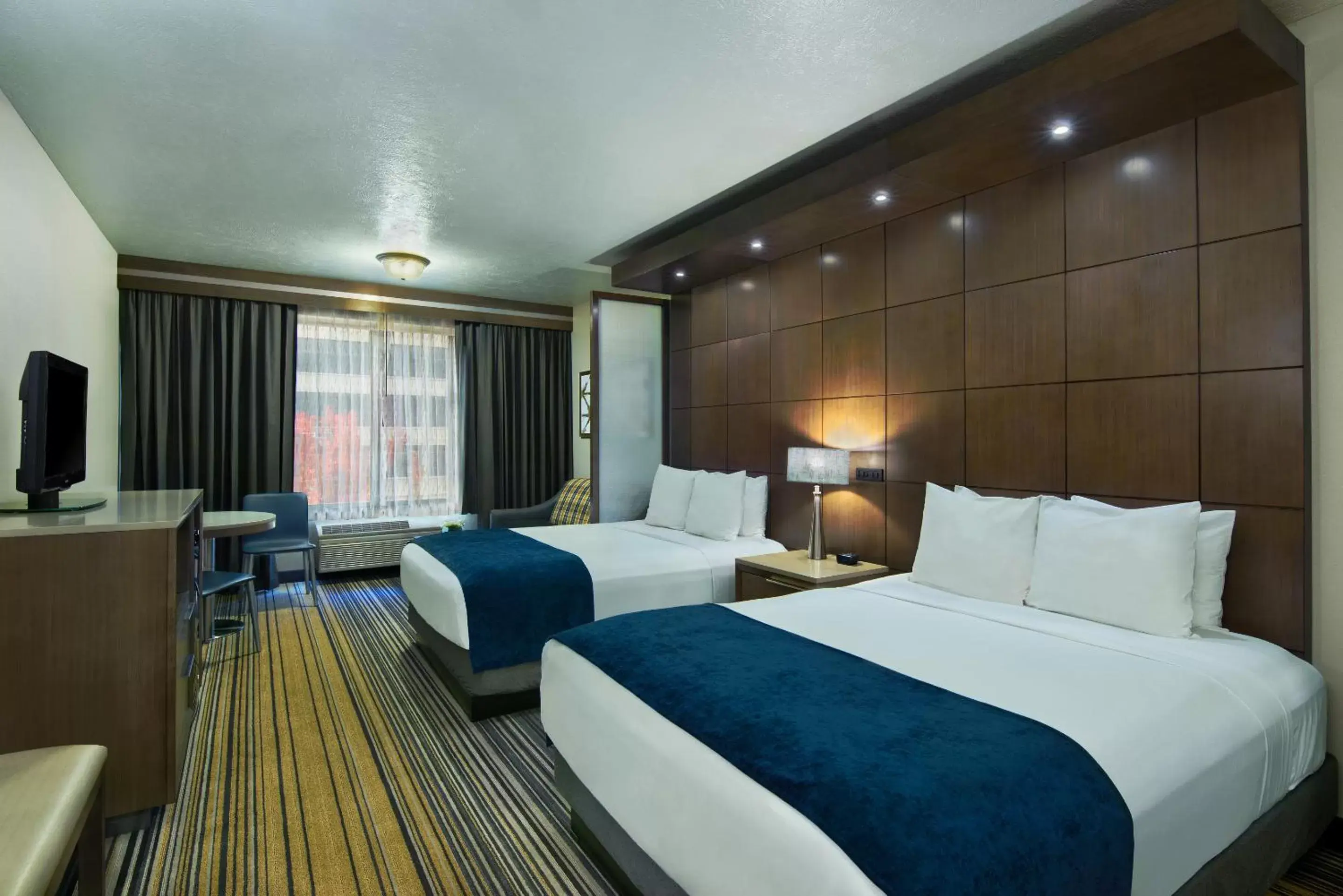 2 Queen Suite in Oxford Suites Spokane Downtown 2 Queen Suite in Oxford Suites Spokane Downtown