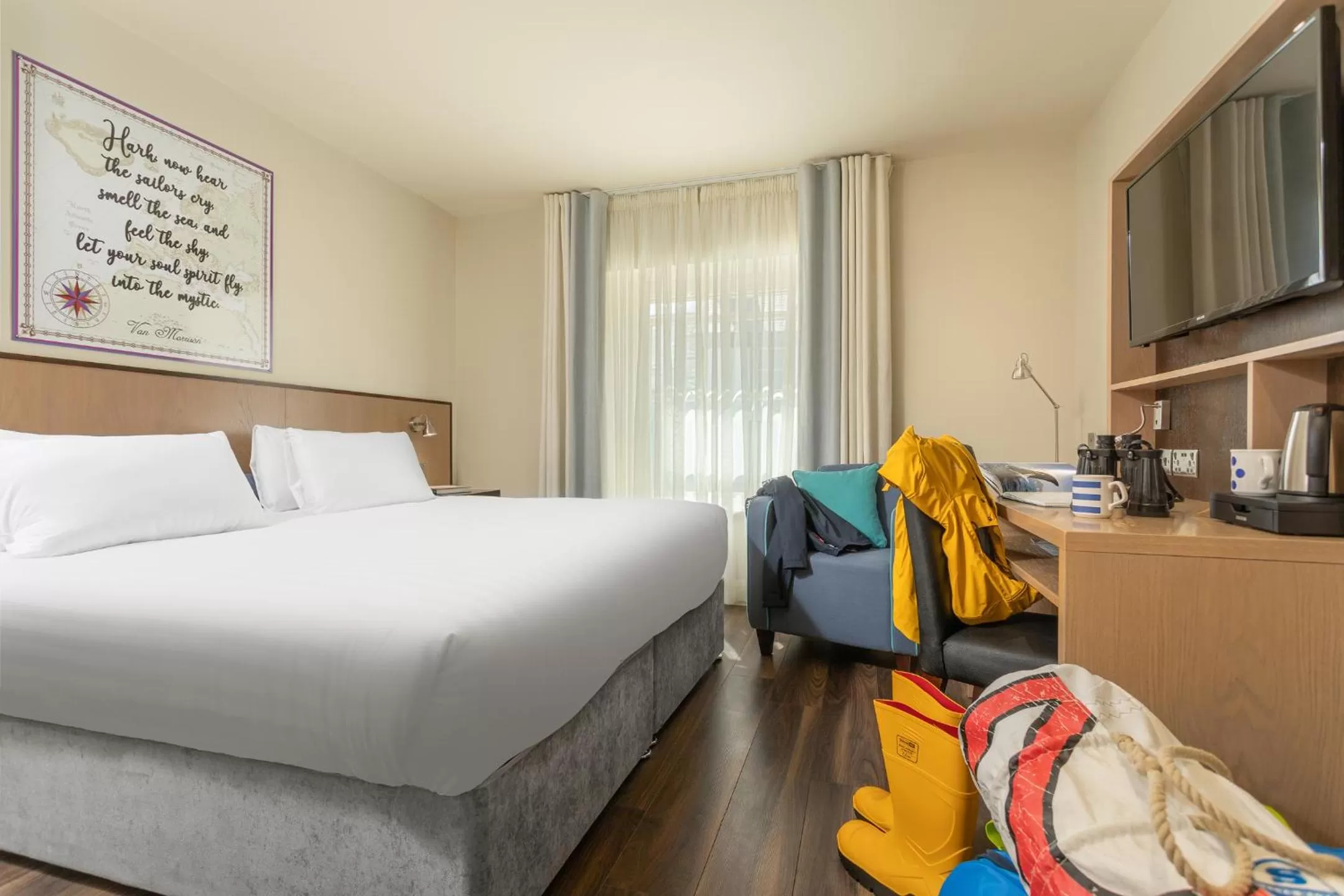 Bedroom, Bed in The Mariner, Westport