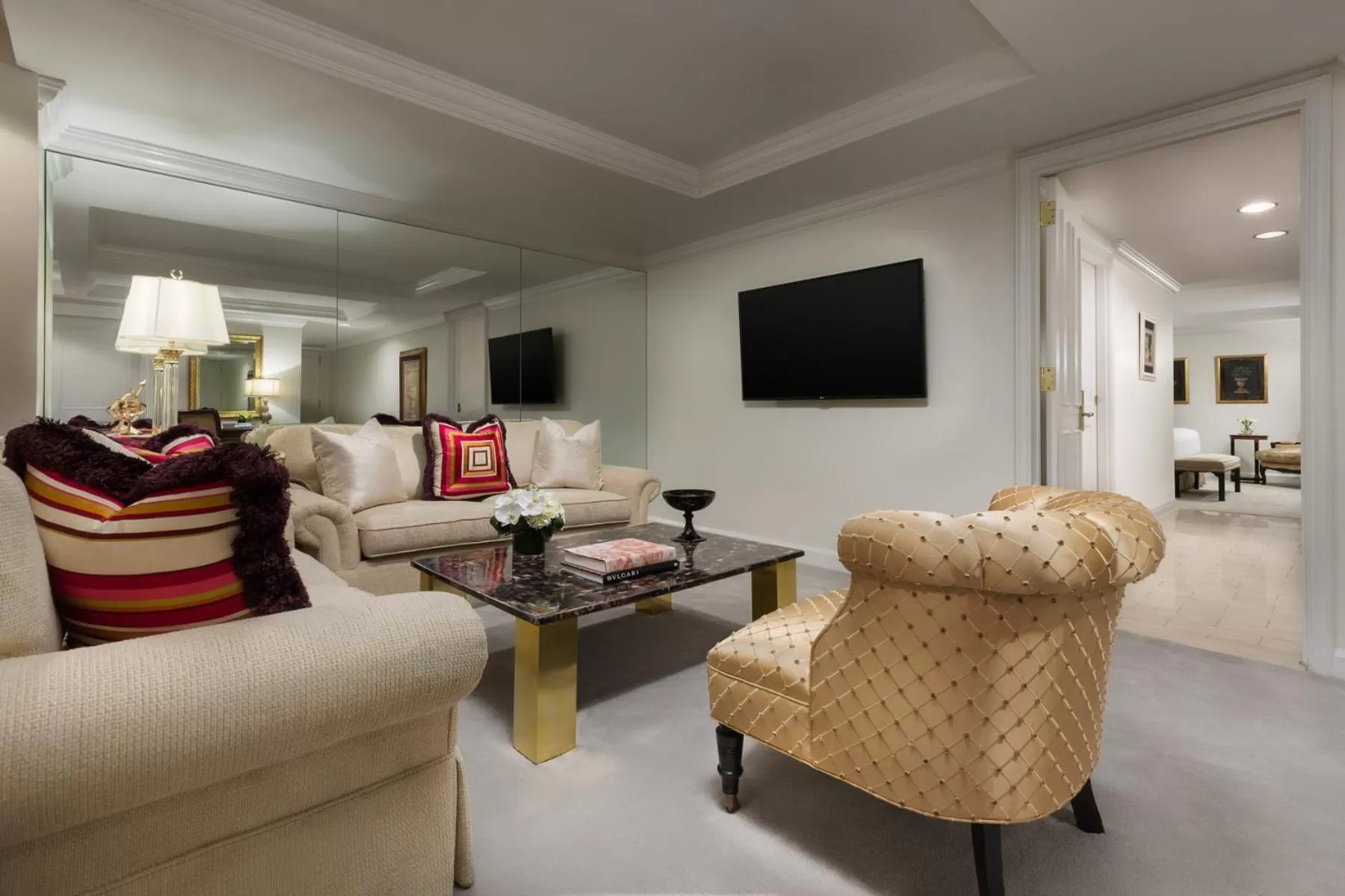 Living room in The Michelangelo Hotel