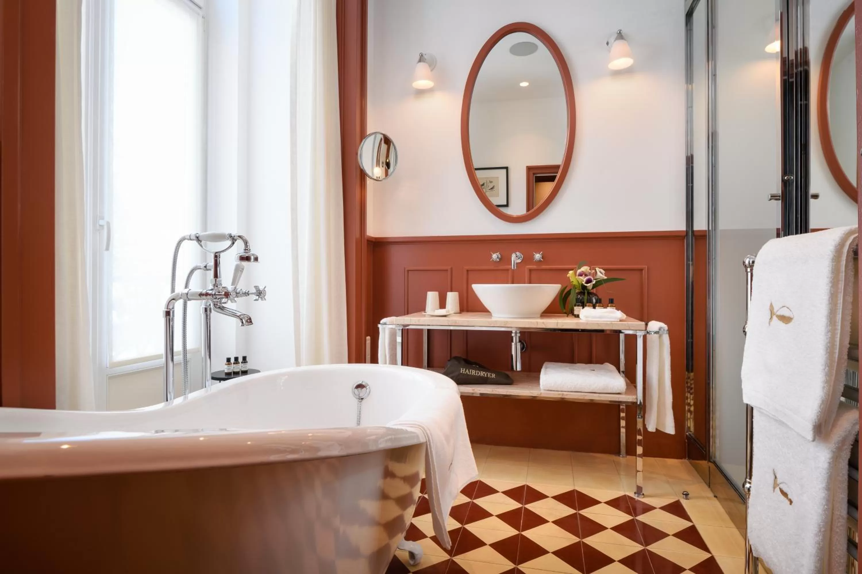 Bathroom, Bed in Bairro Alto Hotel