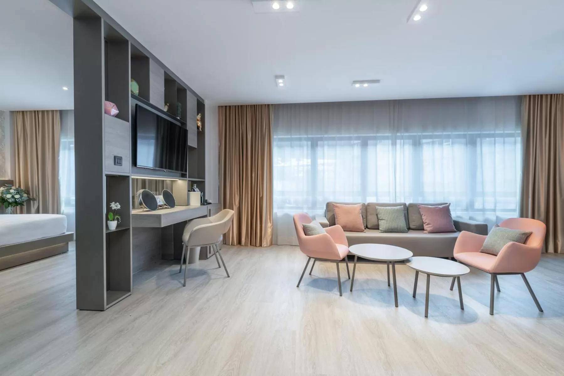 TV and multimedia in Grand Plaza Hotel & Wellness