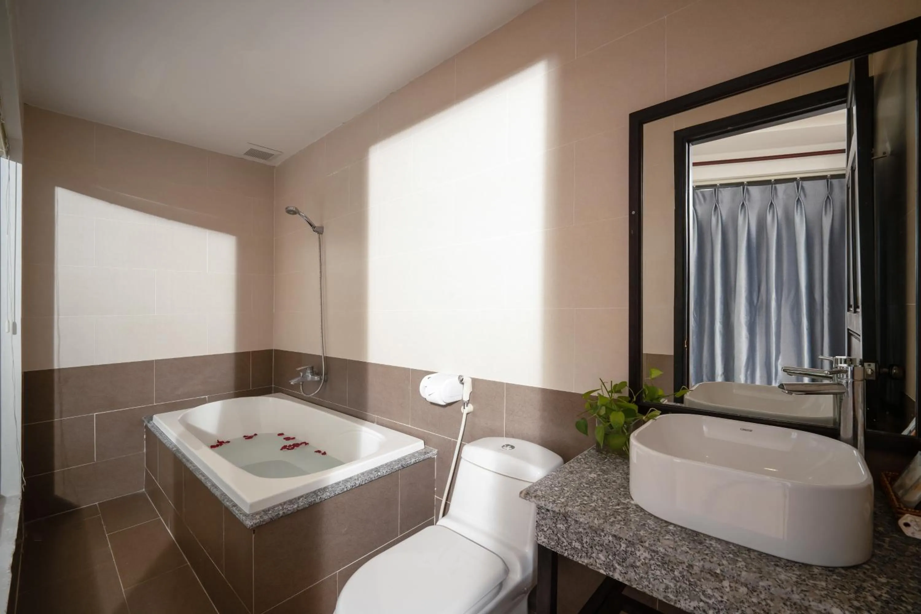 Toilet in Viet Long Hoian Beach Hotel - STAY 24H