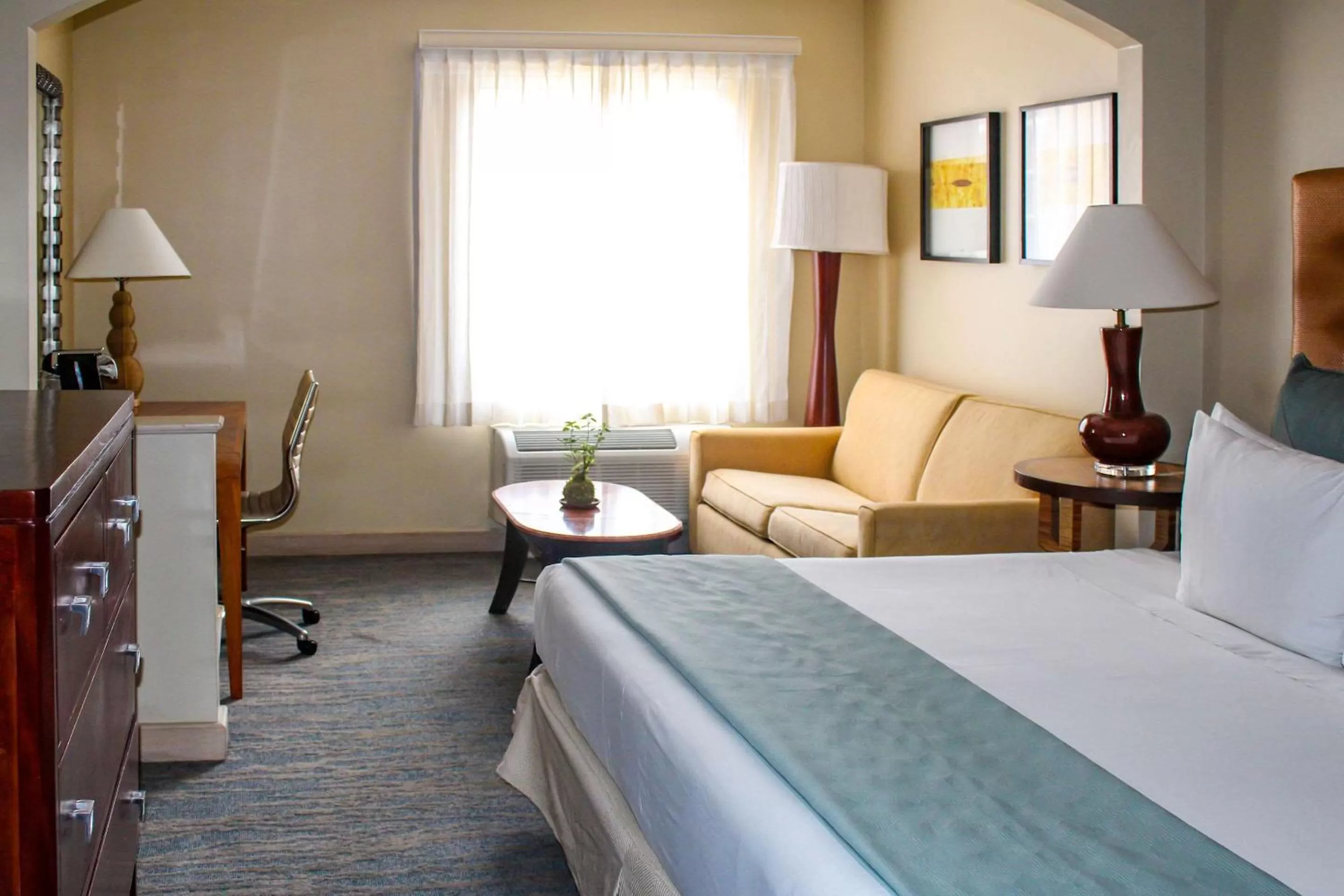 King Suite - Non-Smoking in Quality Hotel Real San Jose