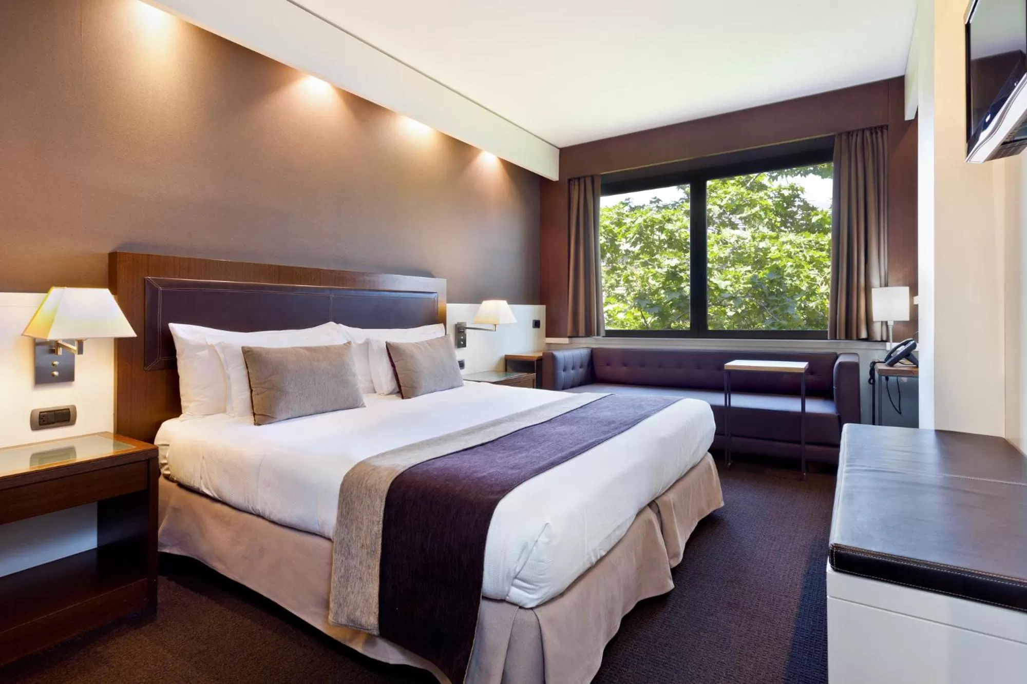 Interconnecting Double Rooms in Royal Ramblas