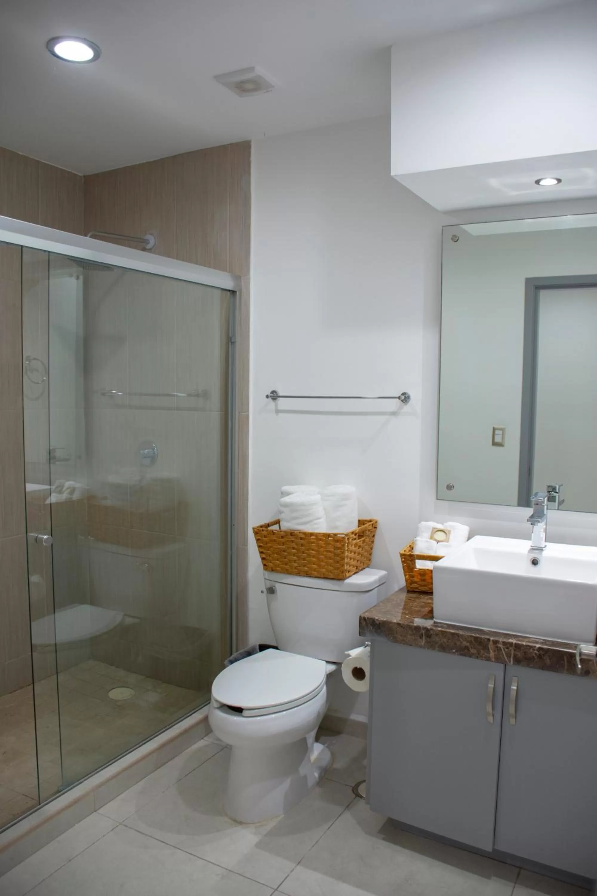 Deluxe Suite with Sea View in Hotel Tramamoto Mazatlan