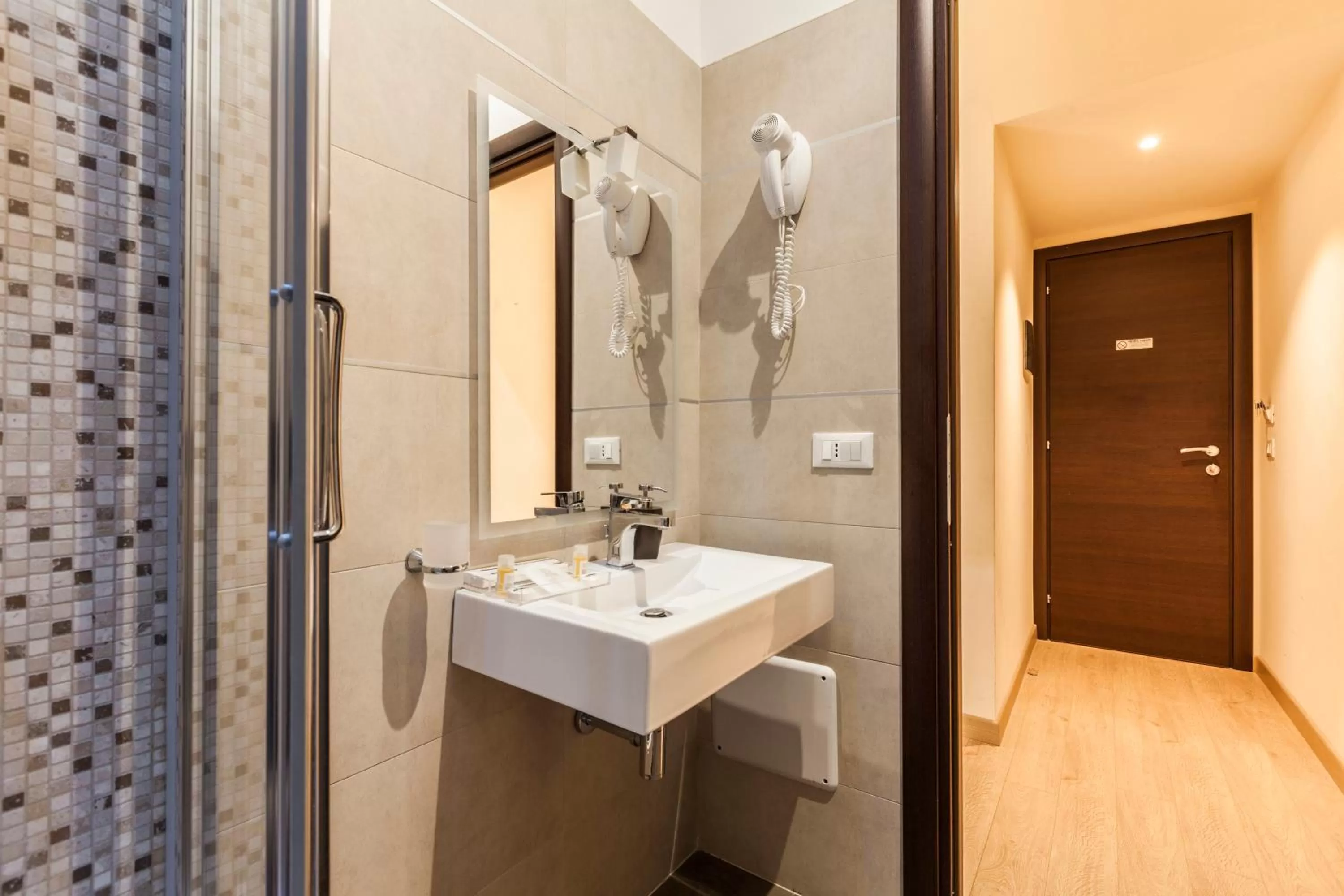 Bathroom in Stardust Rome