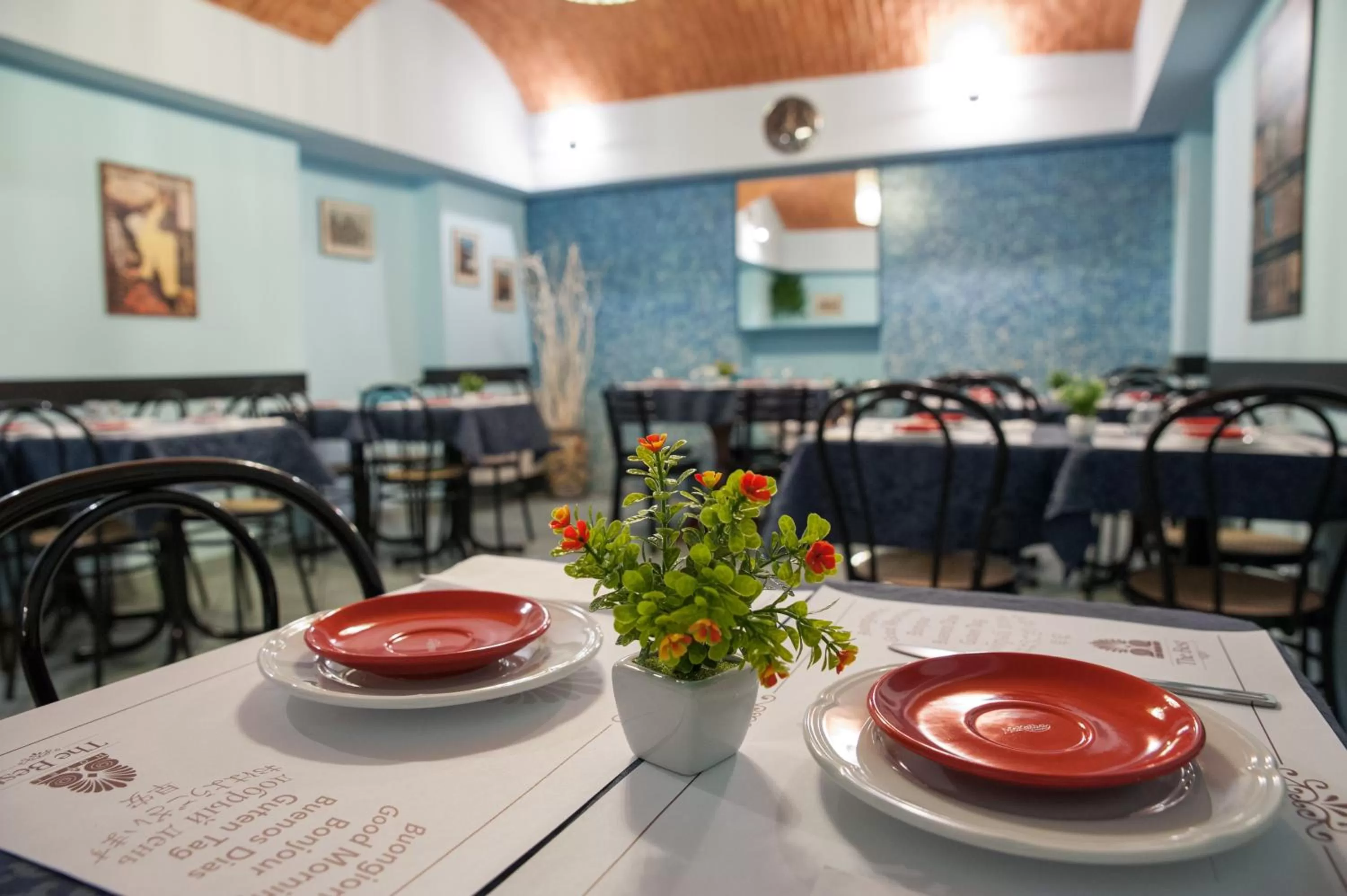 Restaurant/places to eat in The Best Hotel