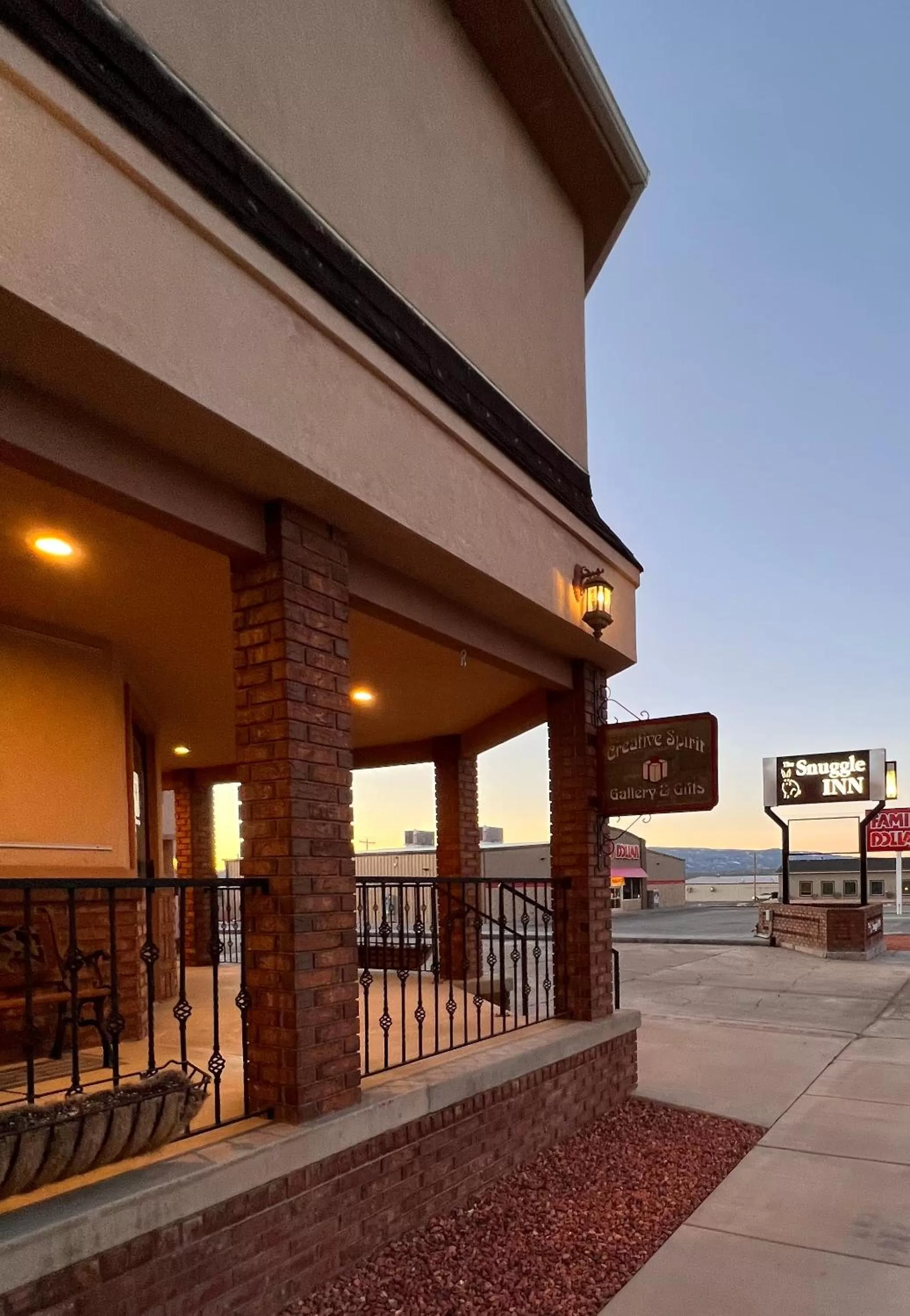 Facade/entrance in THE SNUGGLE INN