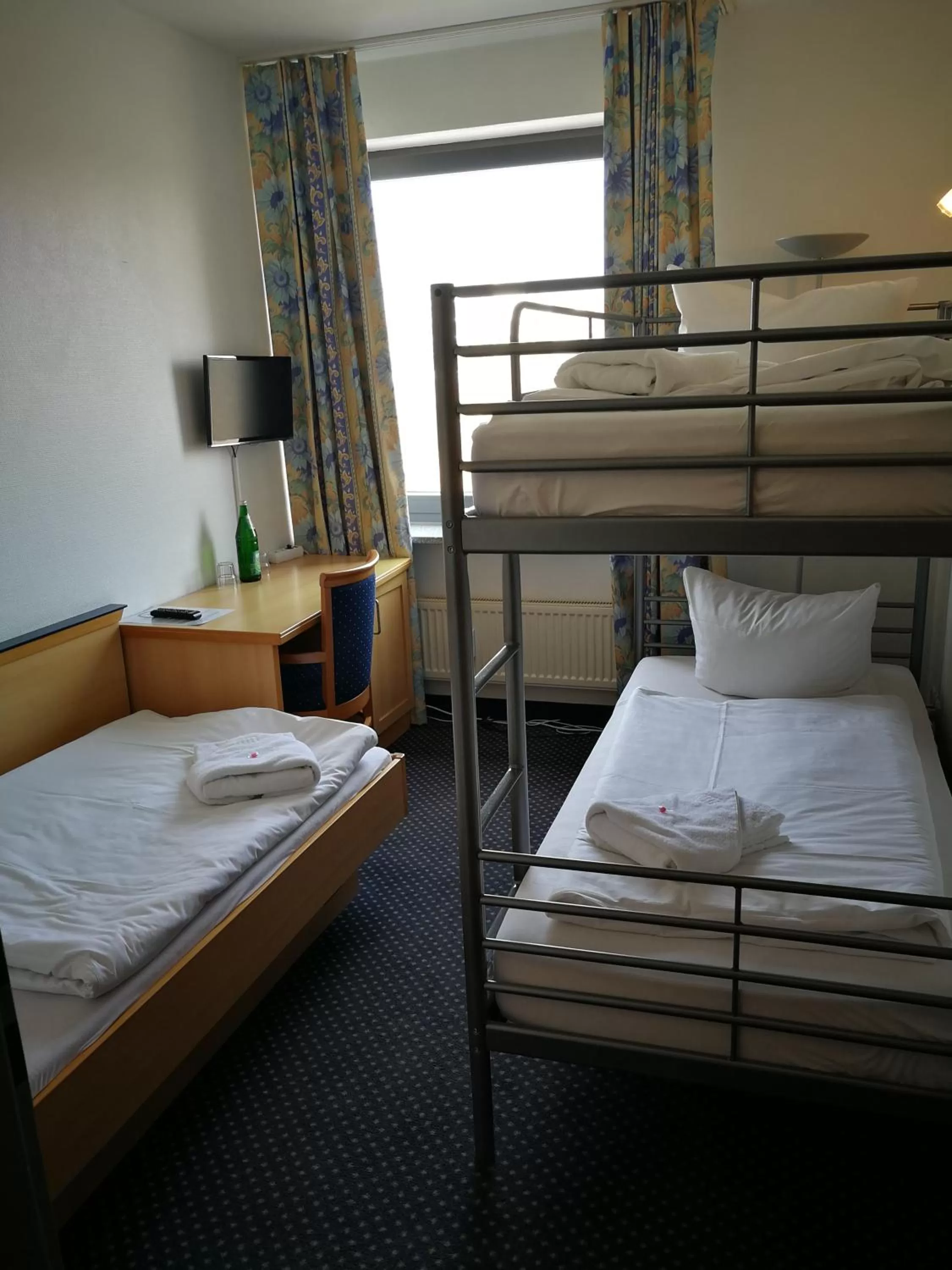 Bed in Hotel NEAR BY