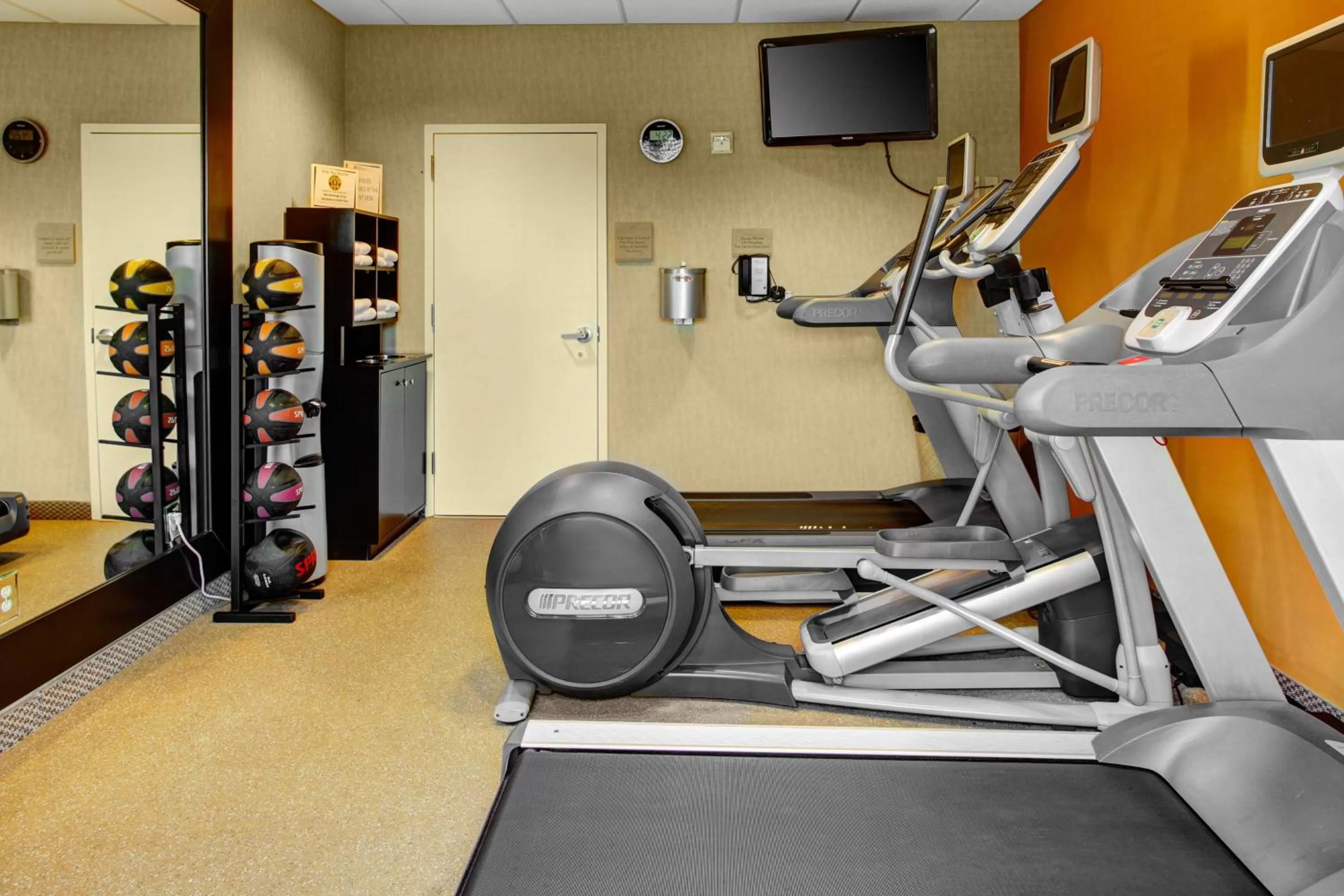 Fitness centre/facilities in Hilton Garden Inn Wilmington Mayfaire Town Center