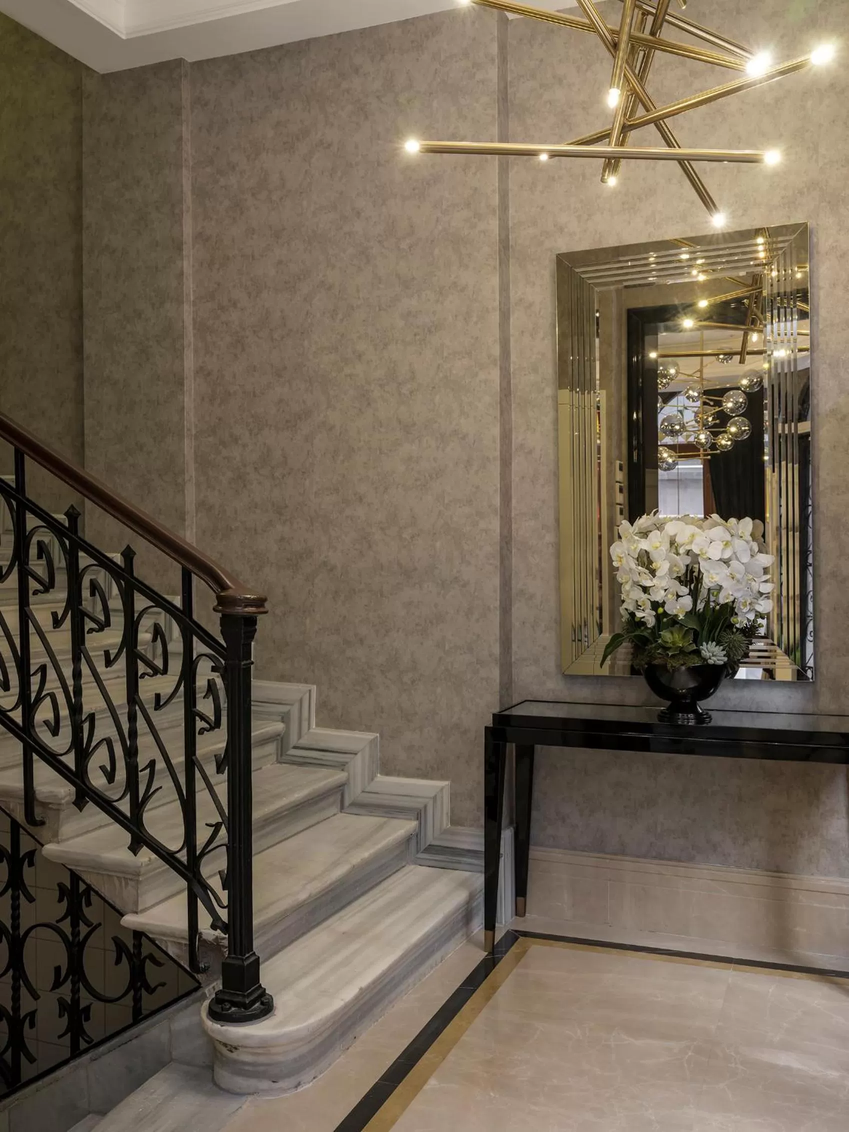 Lobby or reception in Azzap Hotel Galata