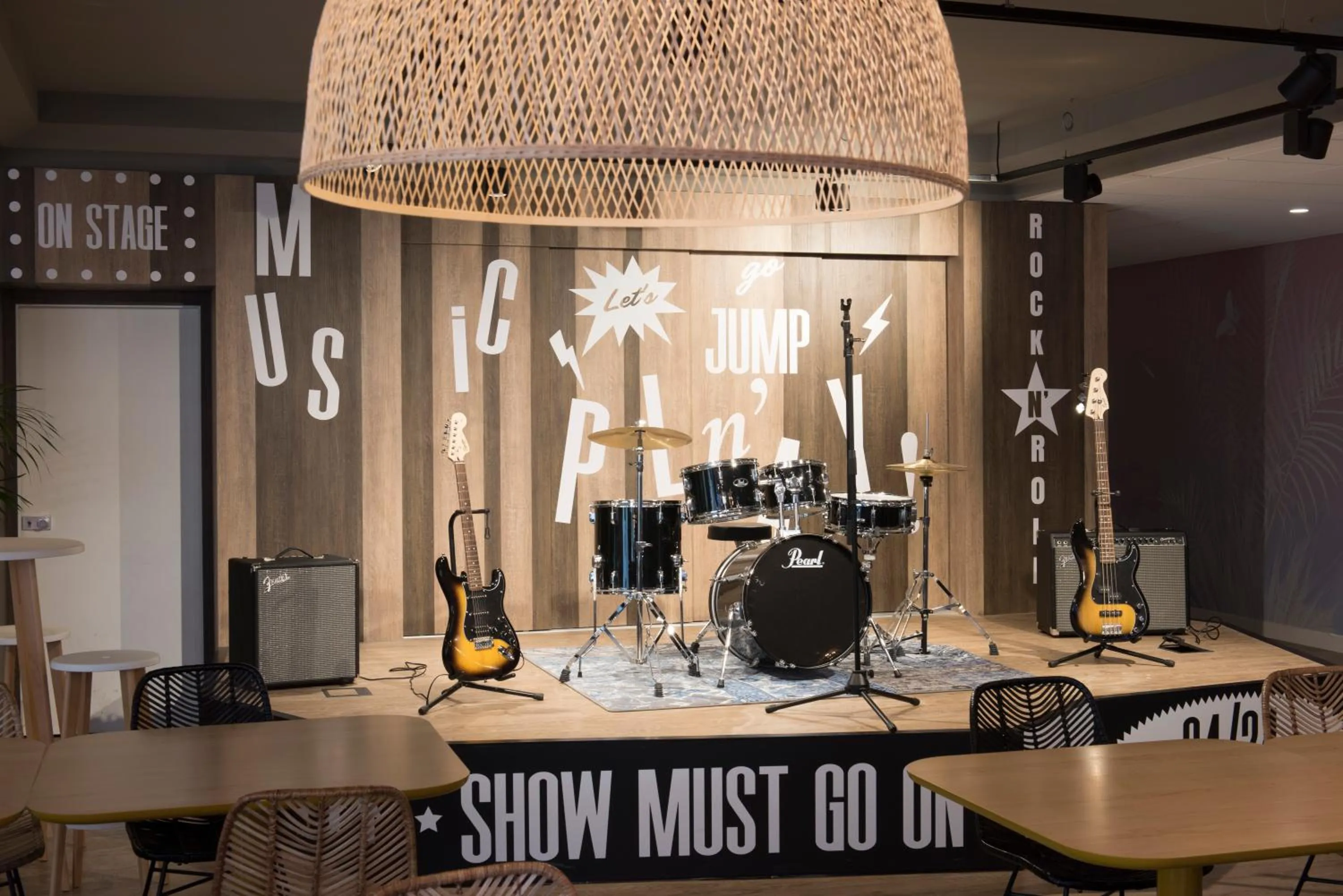 Restaurant/places to eat in Mercure Antibes Sophia Antipolis