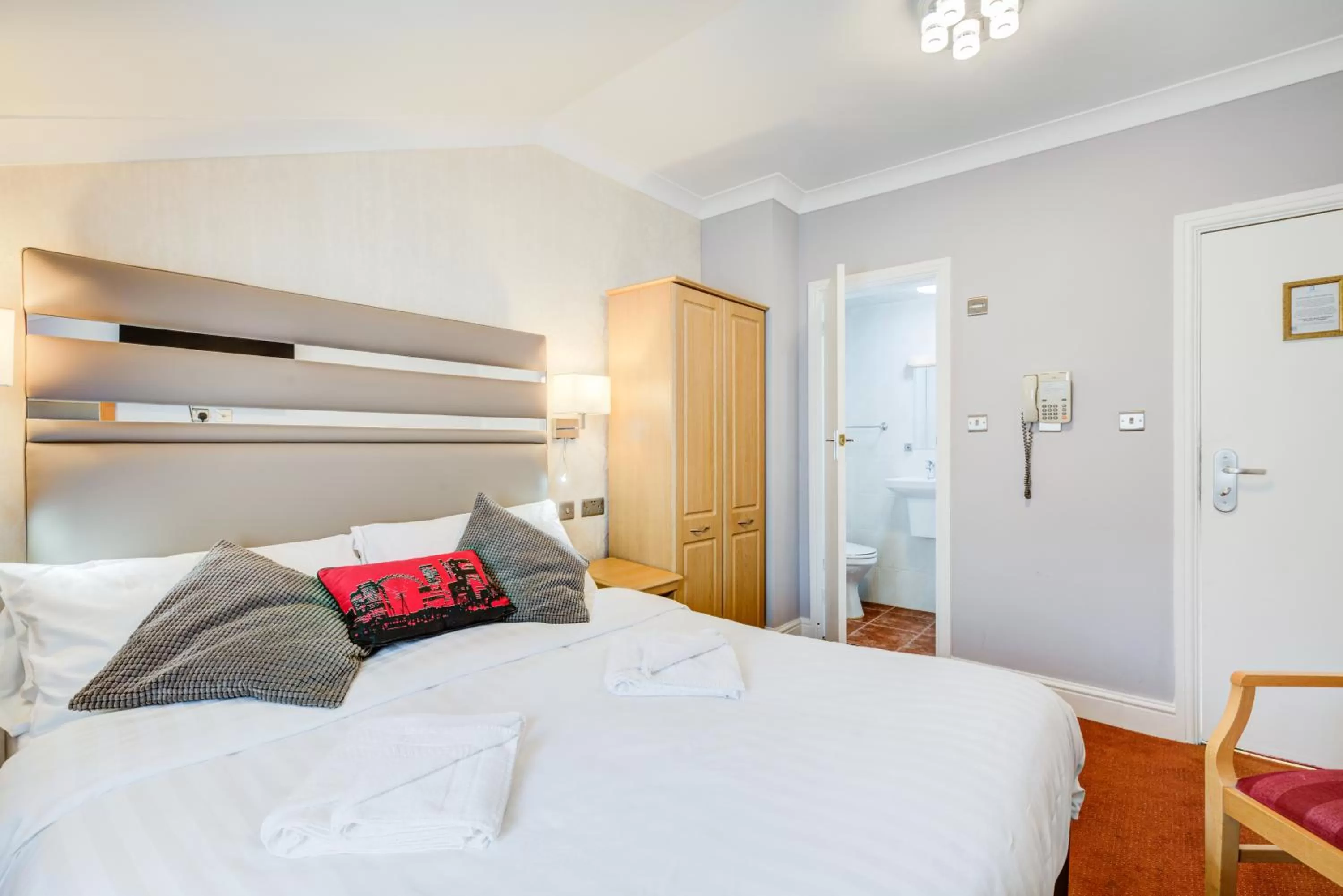 Bed in Admiral Hotel at Park Avenue