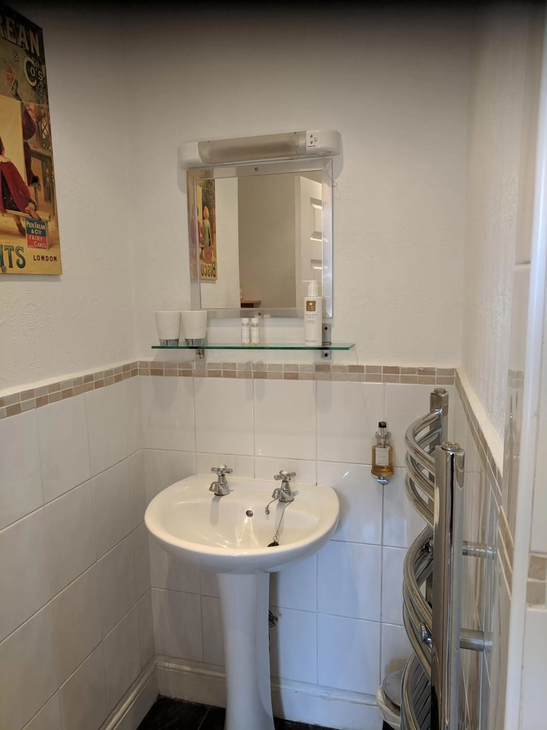 Bathroom in 1 Park Road