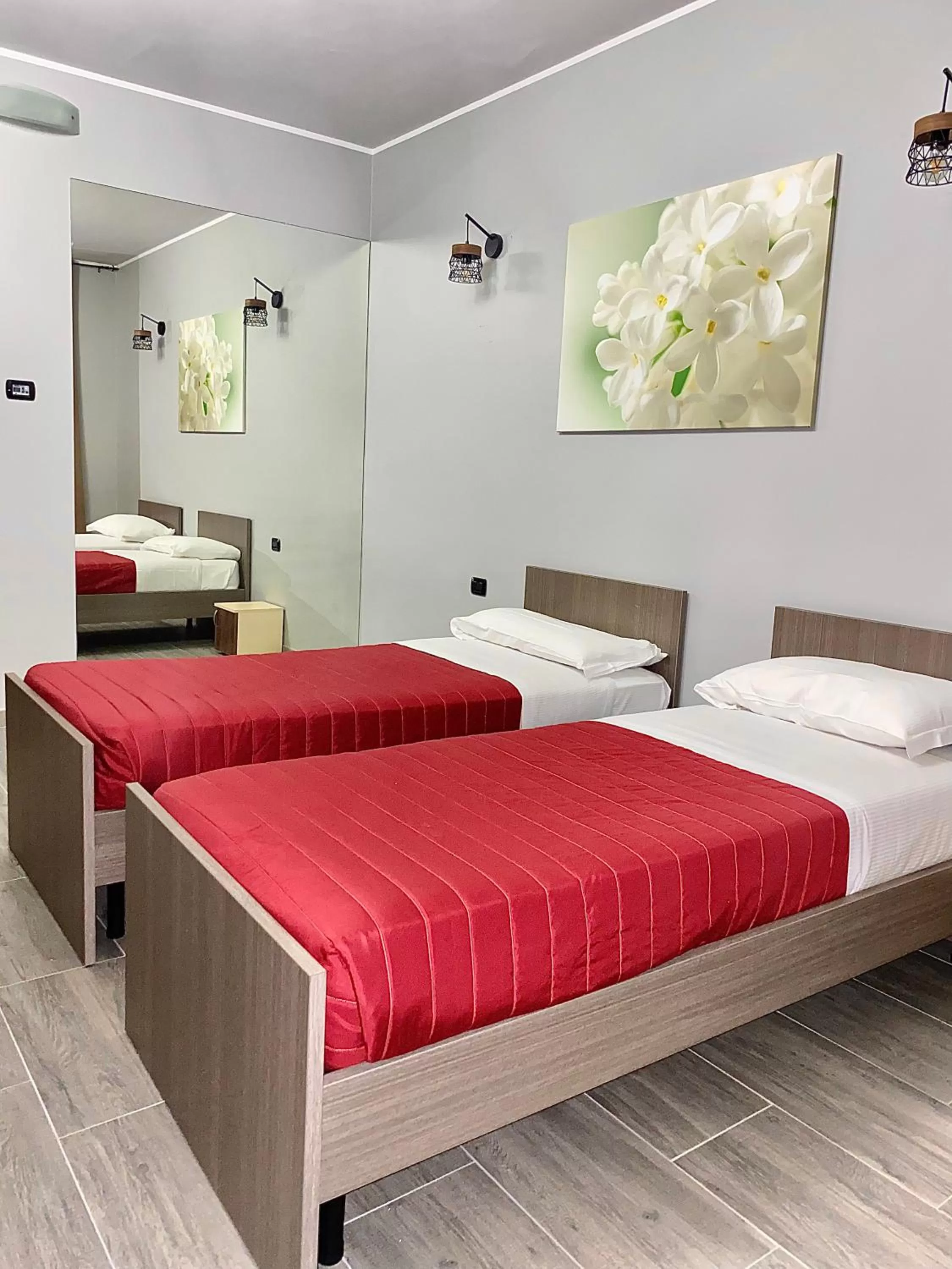 Economy Twin Room - Annex in Break Hotel