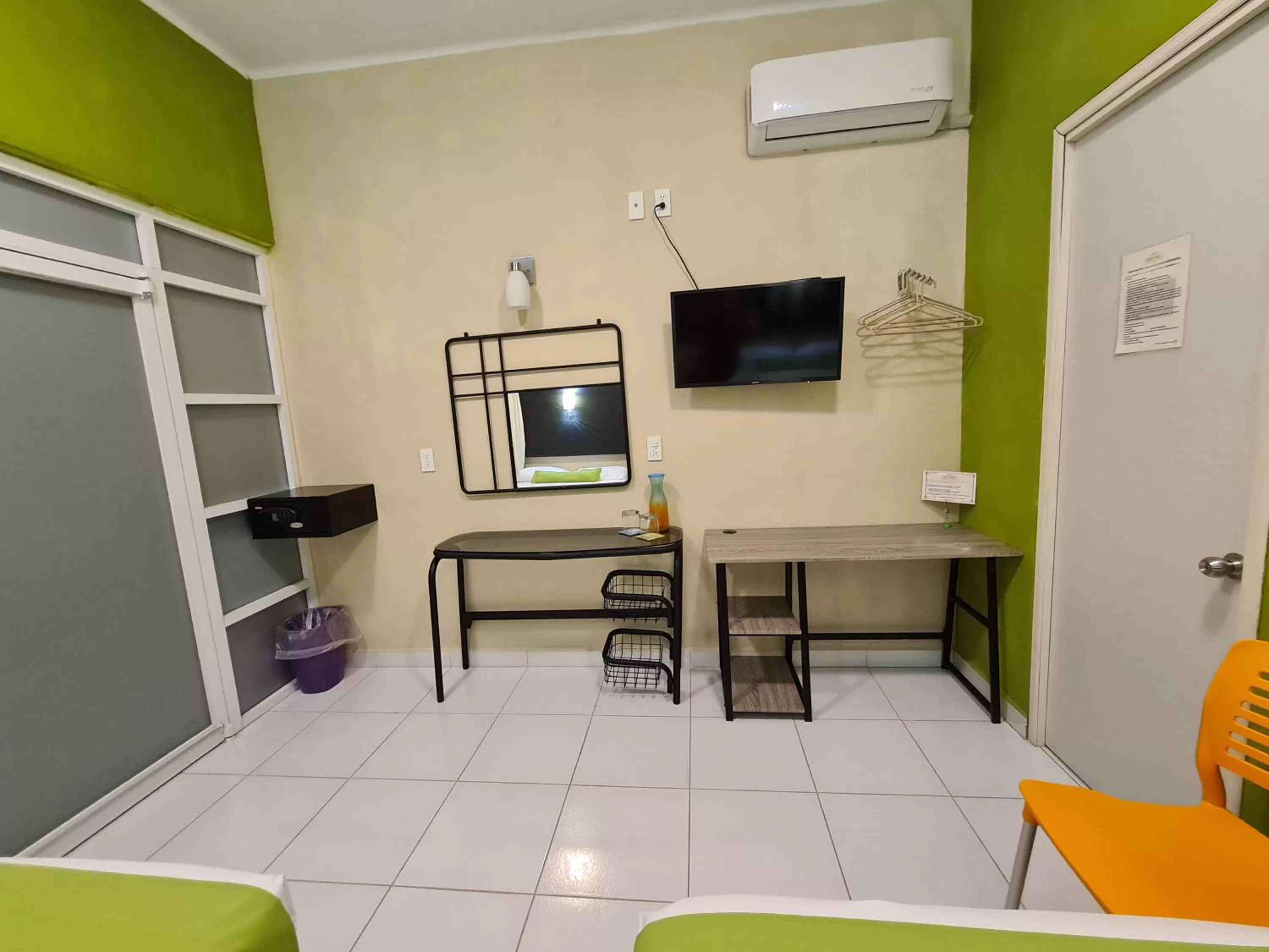 Photo of the whole room in Casa Mia