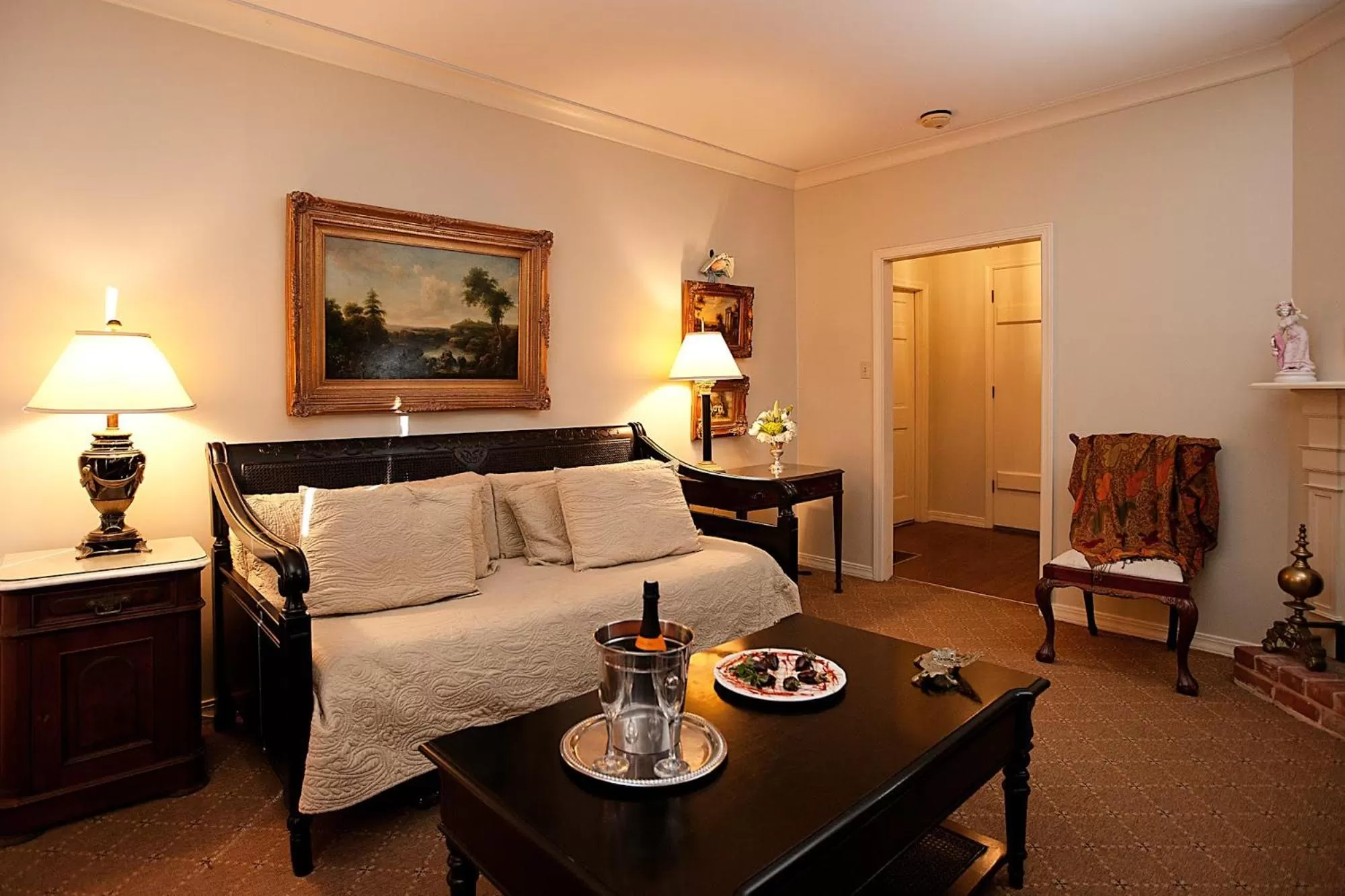 Bed in Monmouth Historic Inn