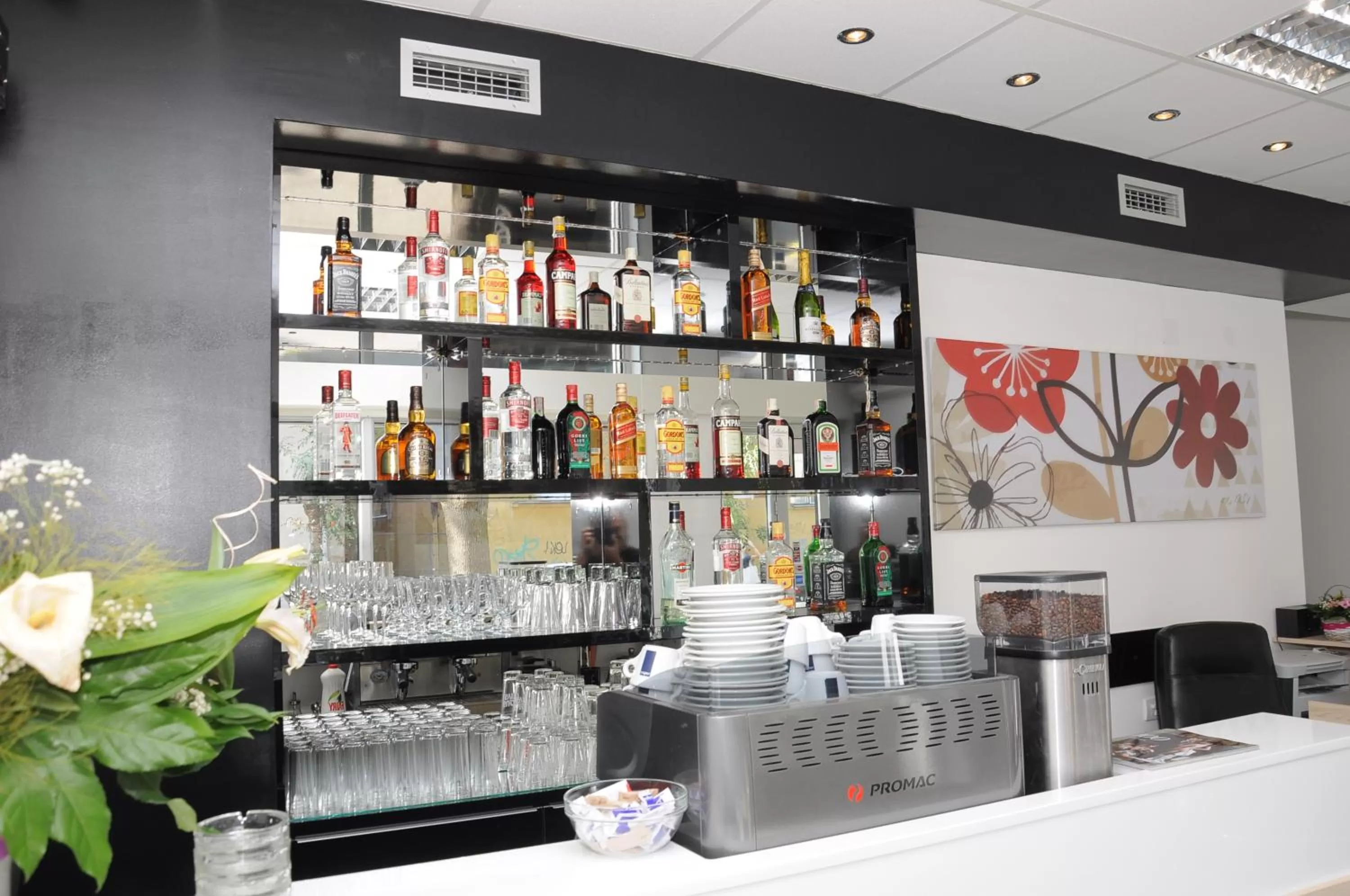 Lounge or bar in Garni Hotel Consul