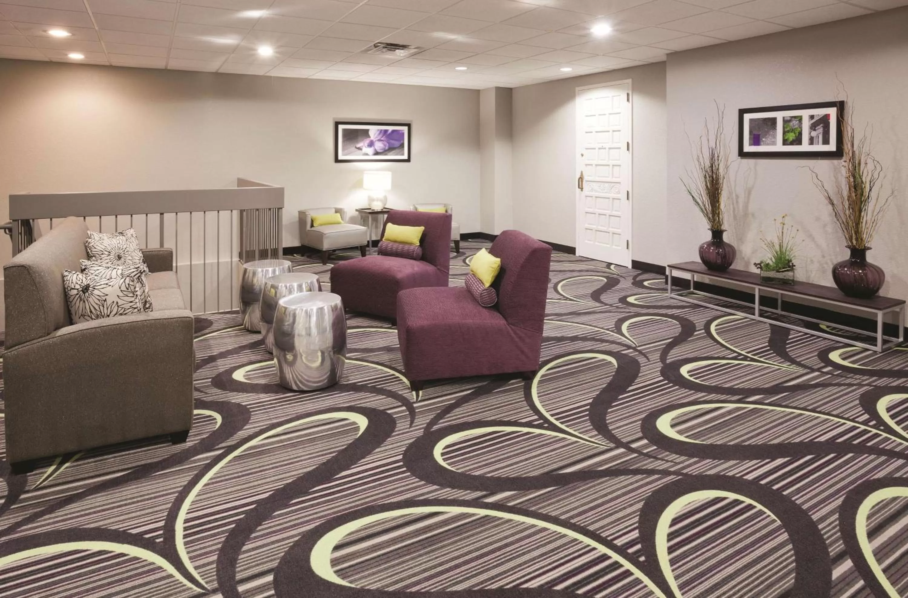 Lobby or reception in La Quinta by Wyndham Minneapolis Bloomington W - FREE AIRPORT SHUTTLE