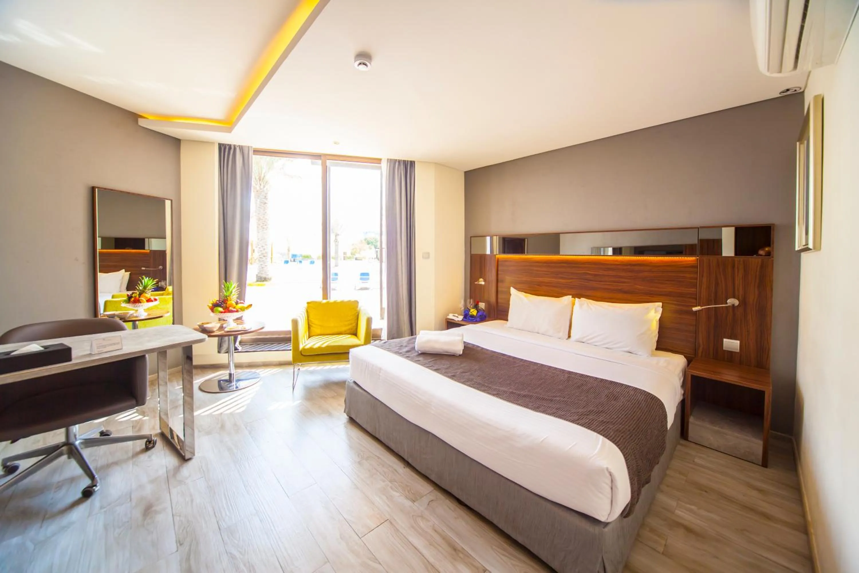 Photo of the whole room in Pearl Hotel & Spa