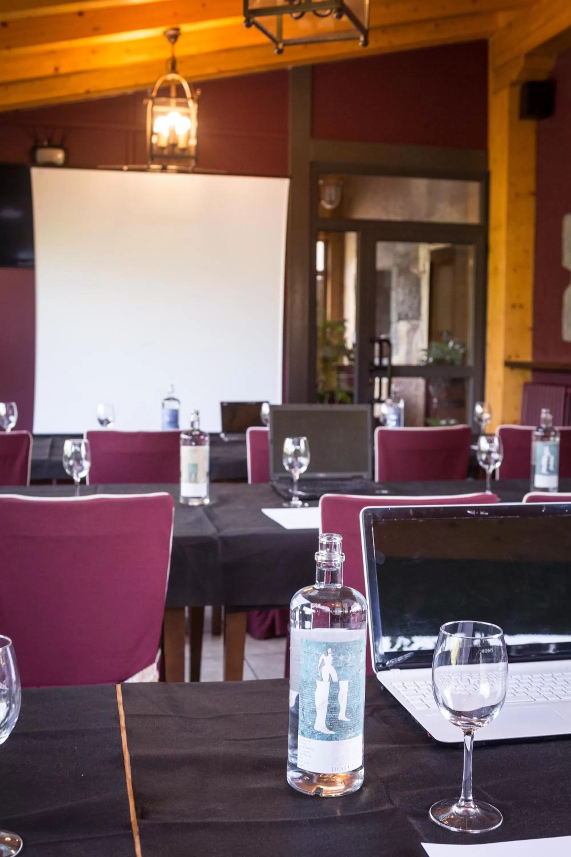 Business facilities in Hotel Larrañaga