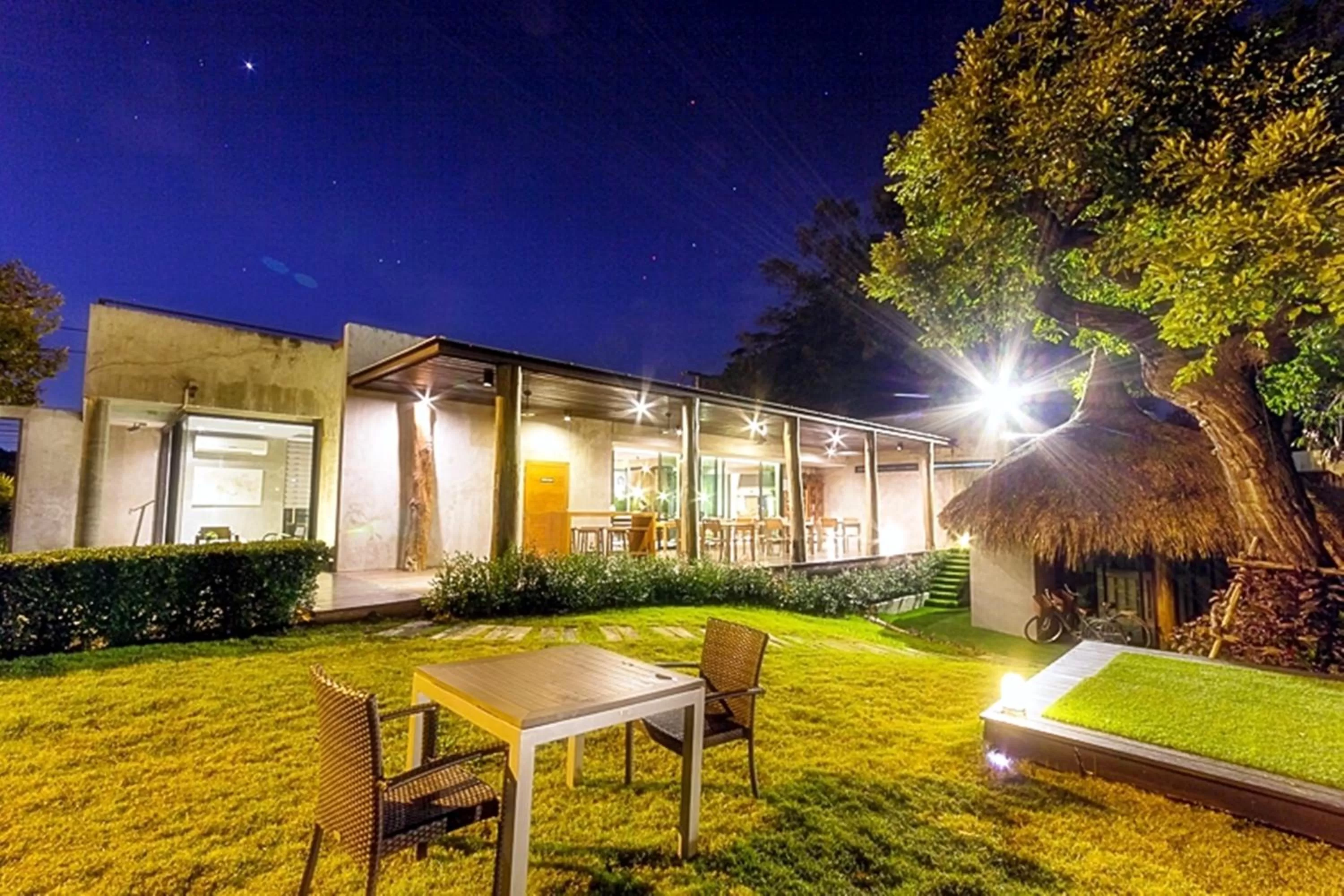 Restaurant/places to eat in Zensala Riverpark Resort-SHA Extra Plus