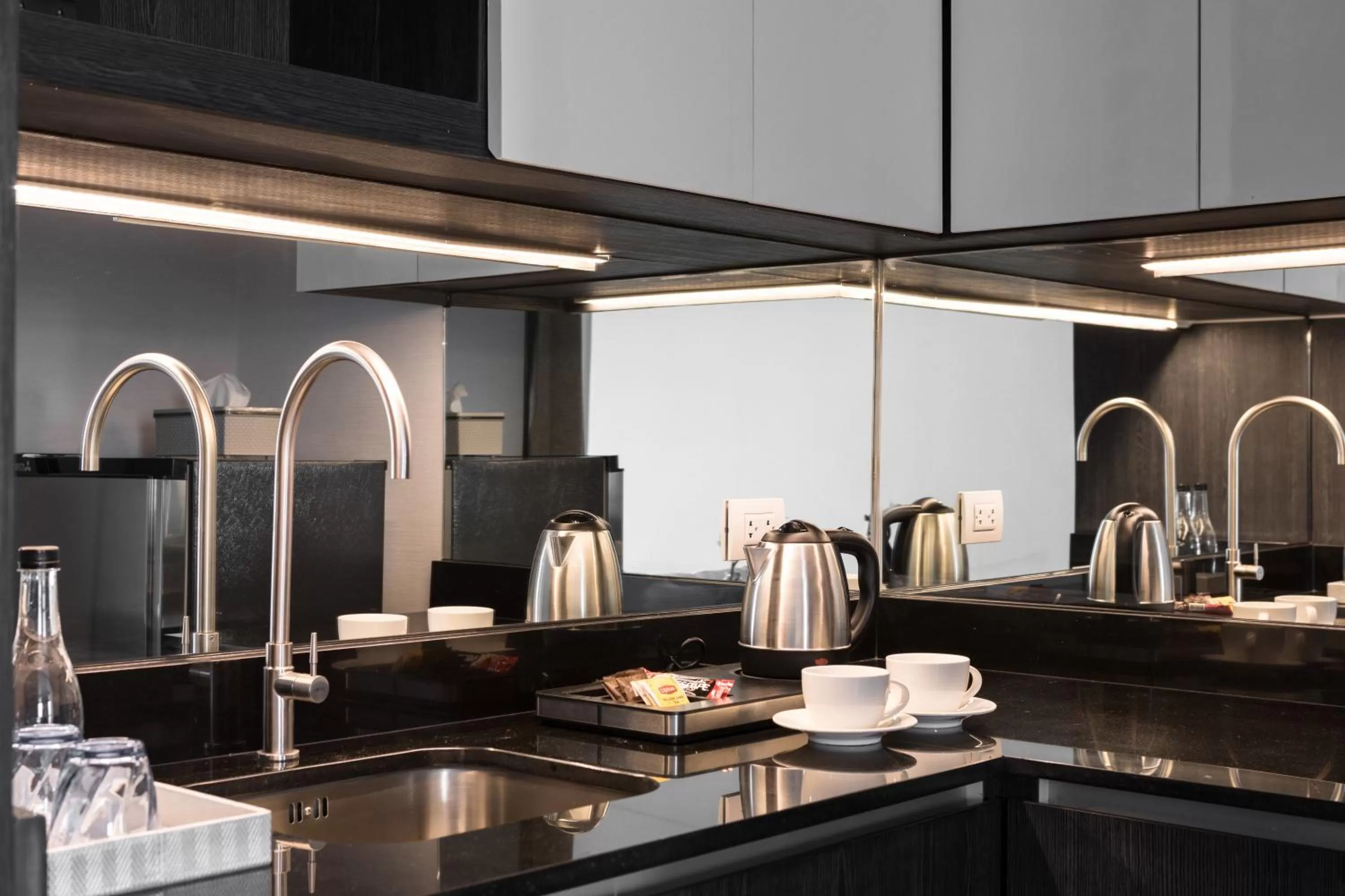 Coffee/tea facilities in Apartelle Jatujak Hotel