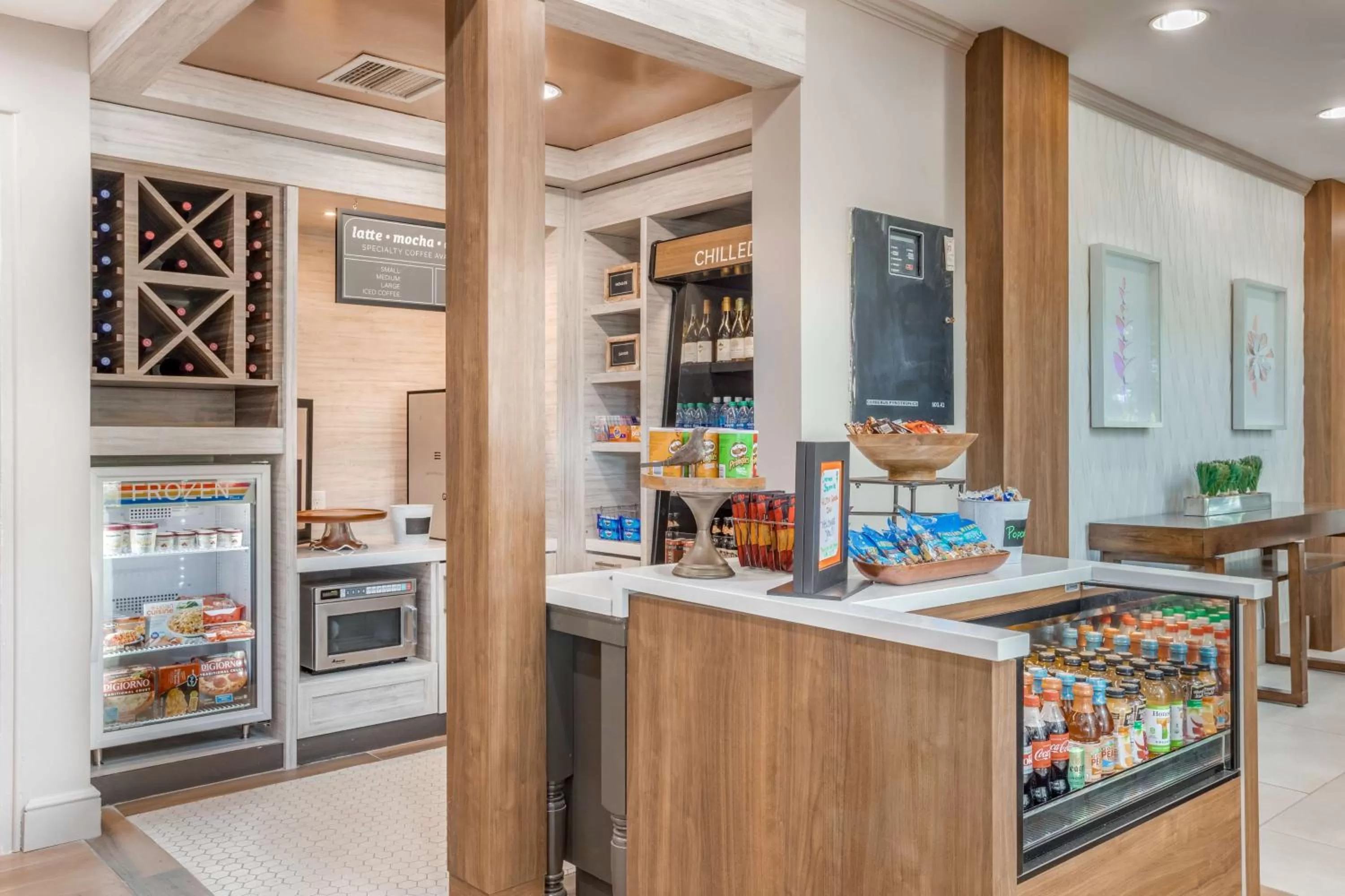 Restaurant/places to eat in Hilton Garden Inn Cincinnati/Sharonville