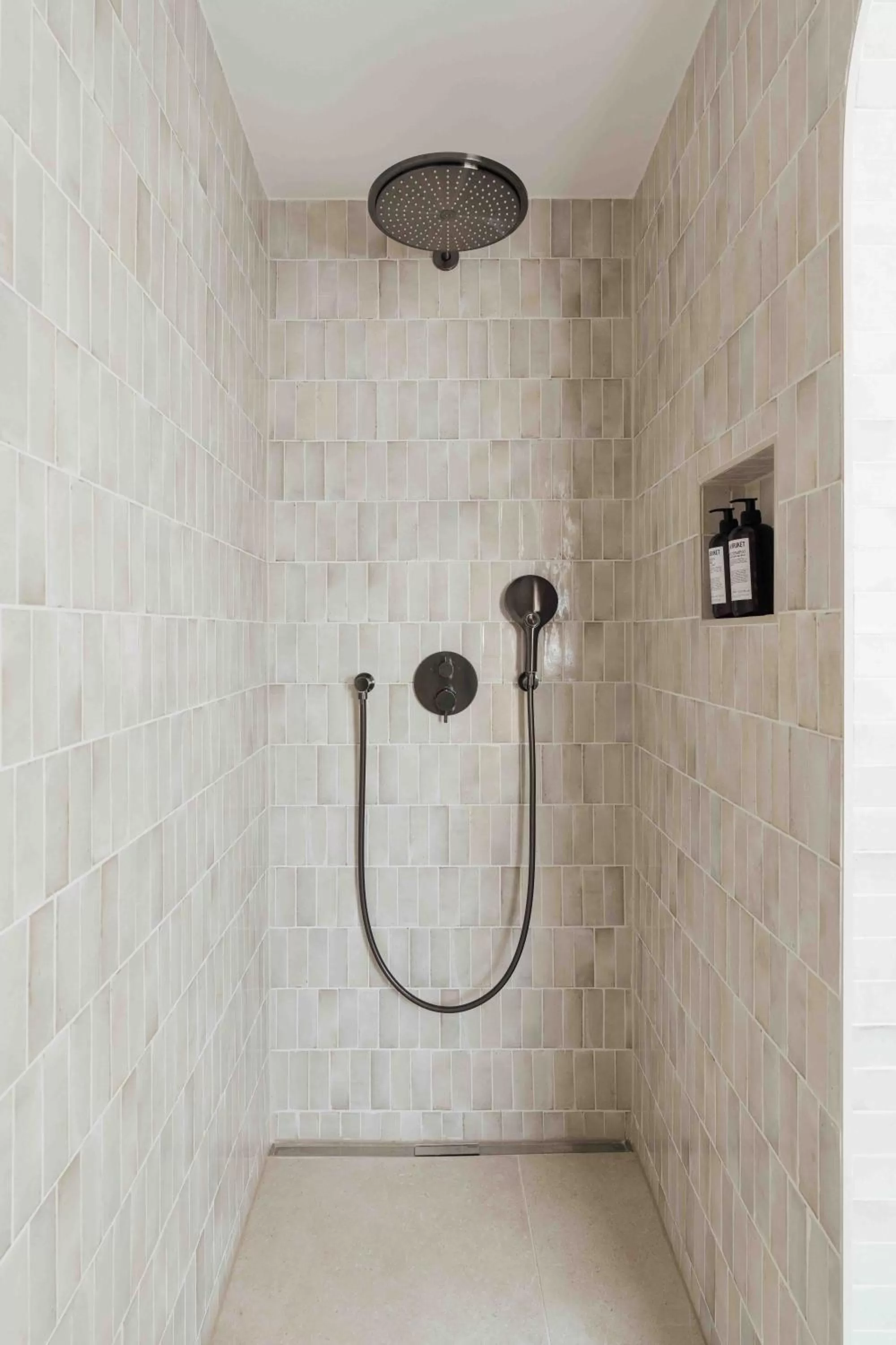 Shower in Clemonte Hotel - Your Reception-less Boutique Hideaway