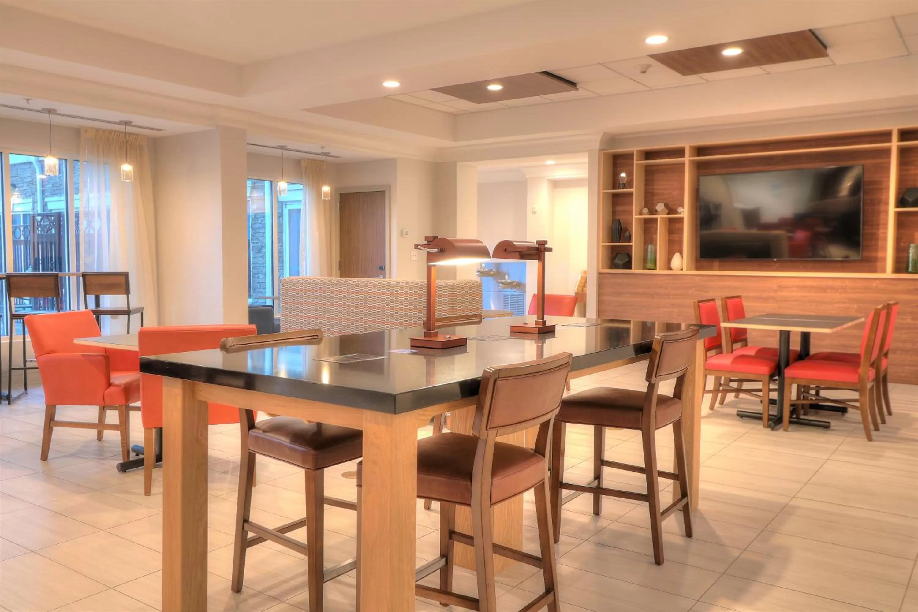 Restaurant/places to eat in Holiday Inn Express Hotel & Suites Mobile Saraland by IHG