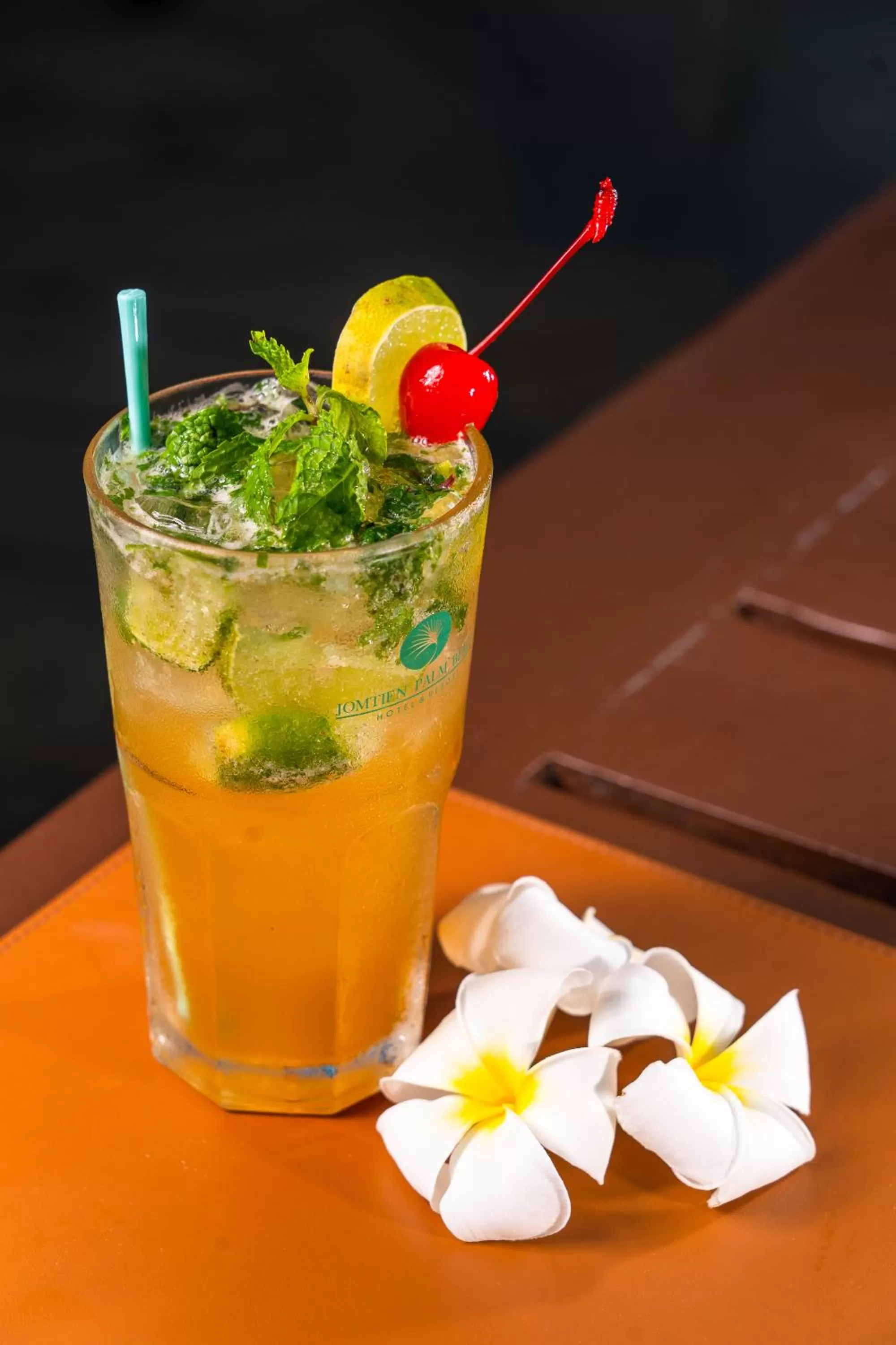 Jomtien Palm Beach Hotel and Resort