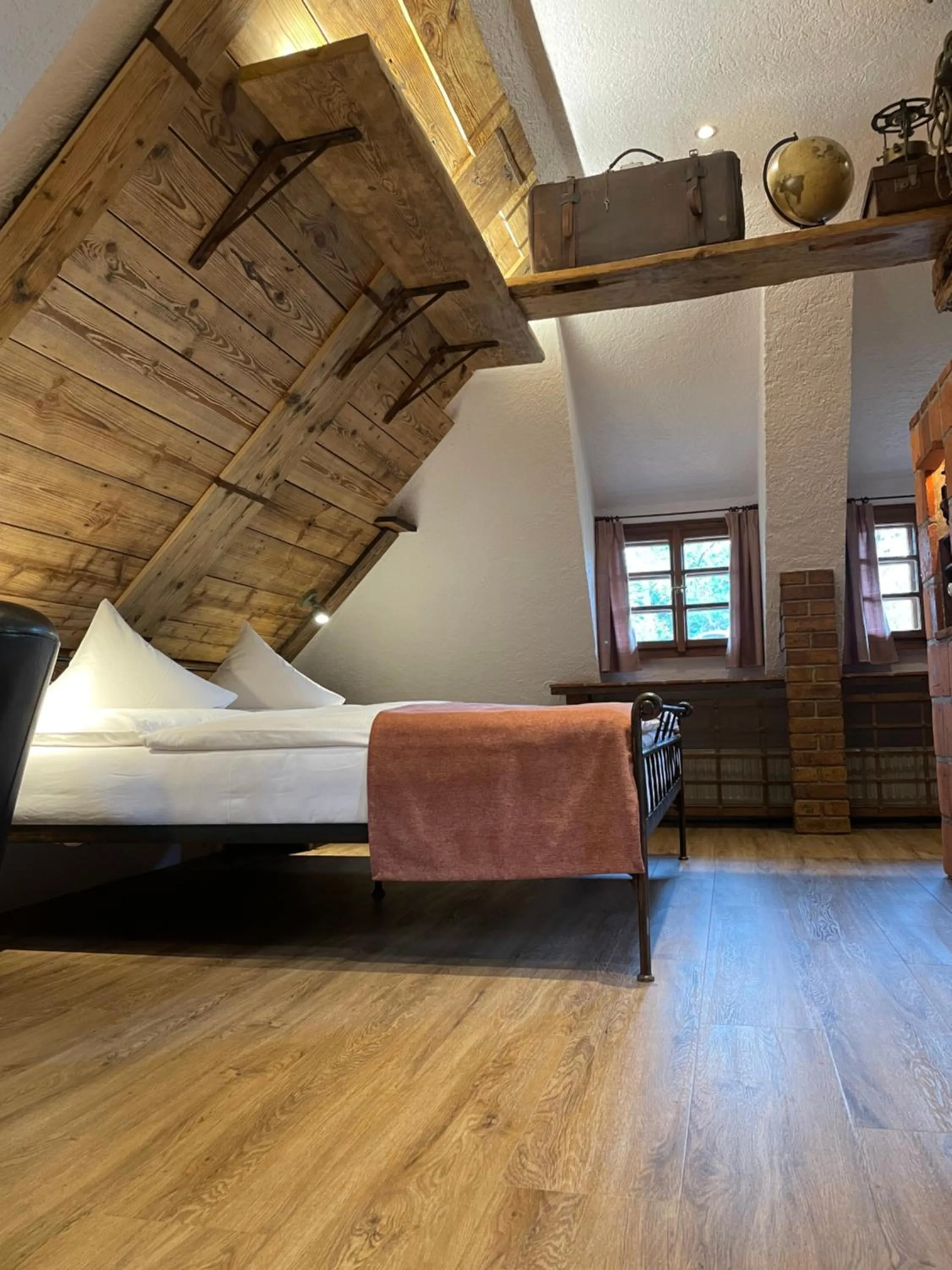 Bed in Romantik Hotel U Raka