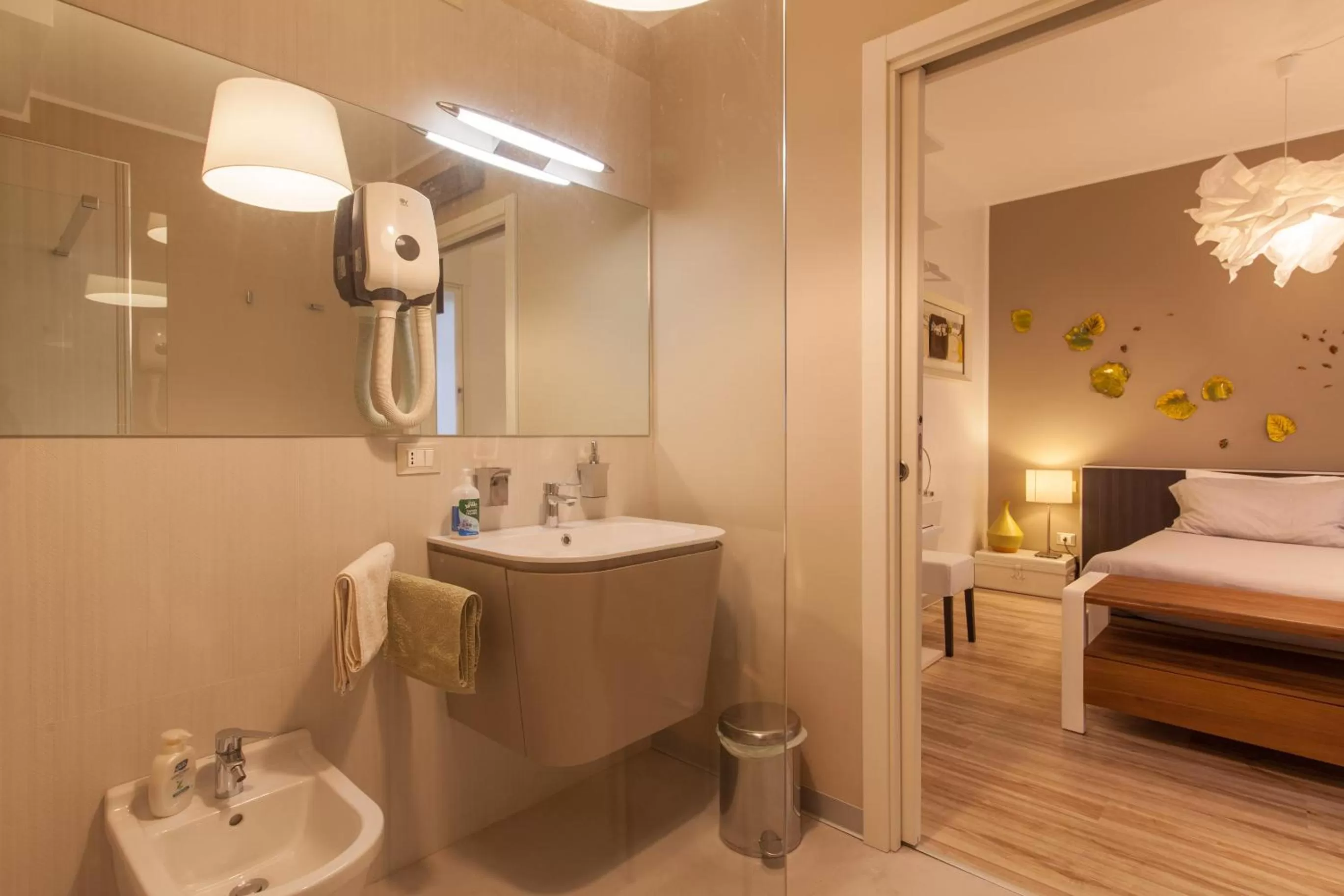 Bathroom, Bed in Casa Stucky