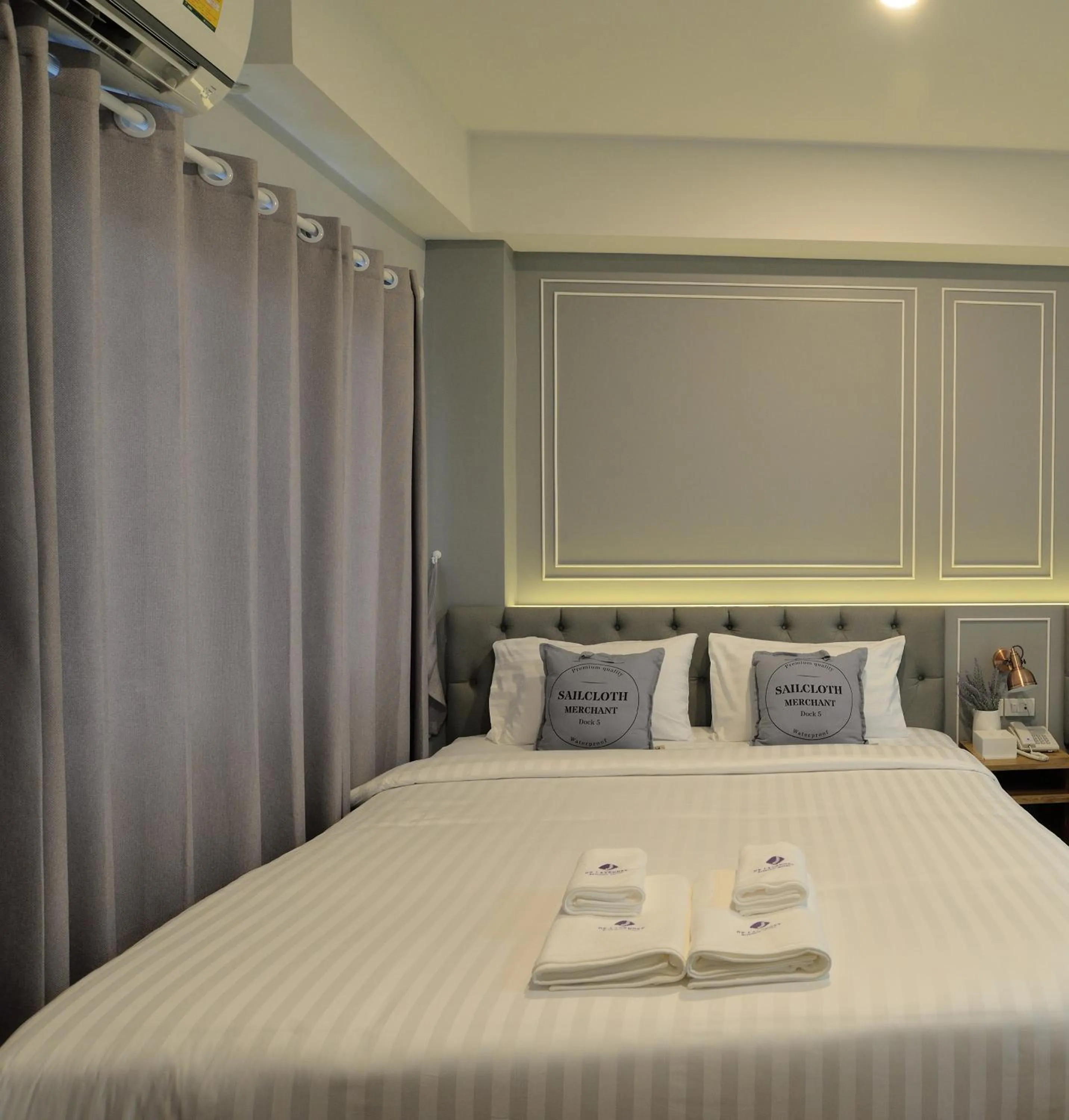 Bedroom, Bed in De Lavender Bangkok Hotel