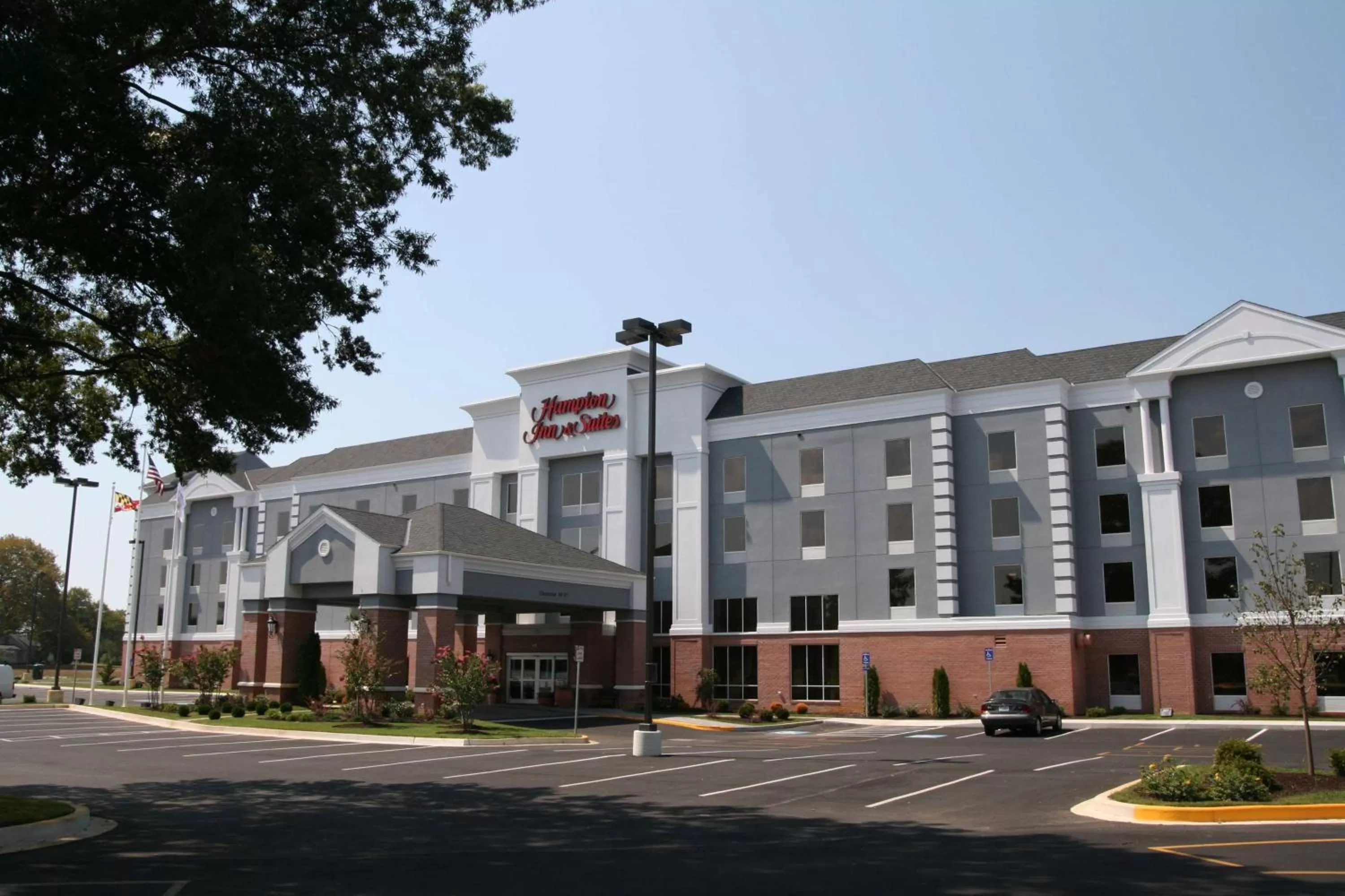 Property building in Hampton Inn & Suites Fruitland