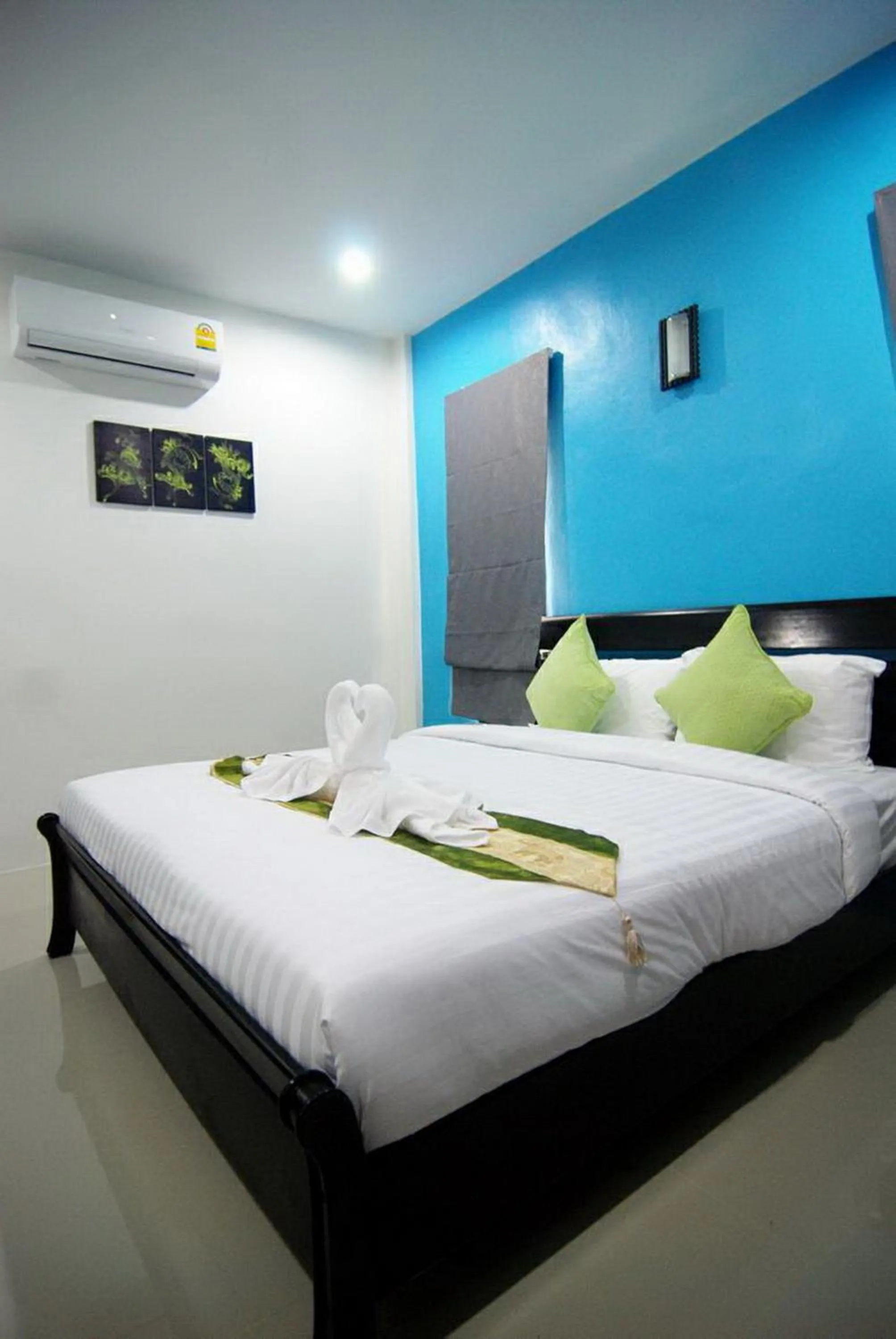 Deluxe King Room in Lanta Memory Resort