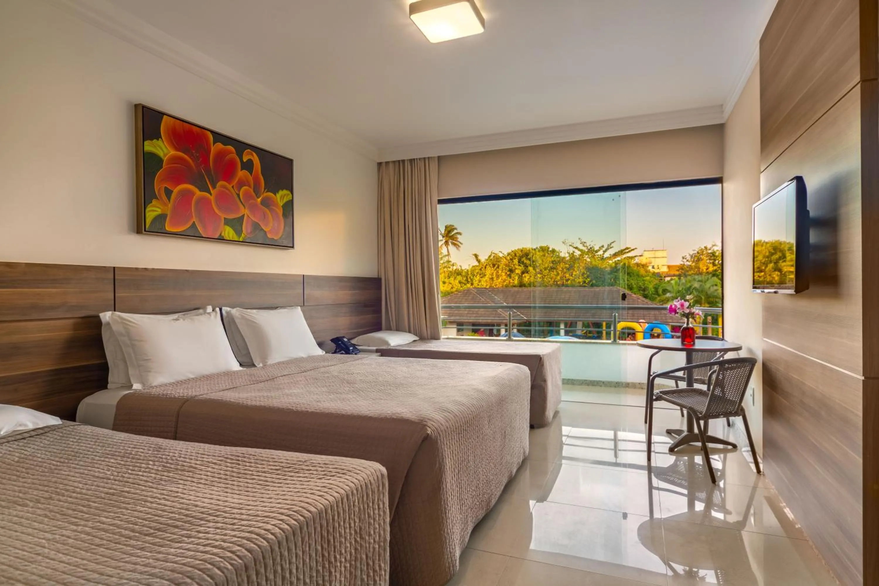 Bed in Transoceanico Praia Hotel